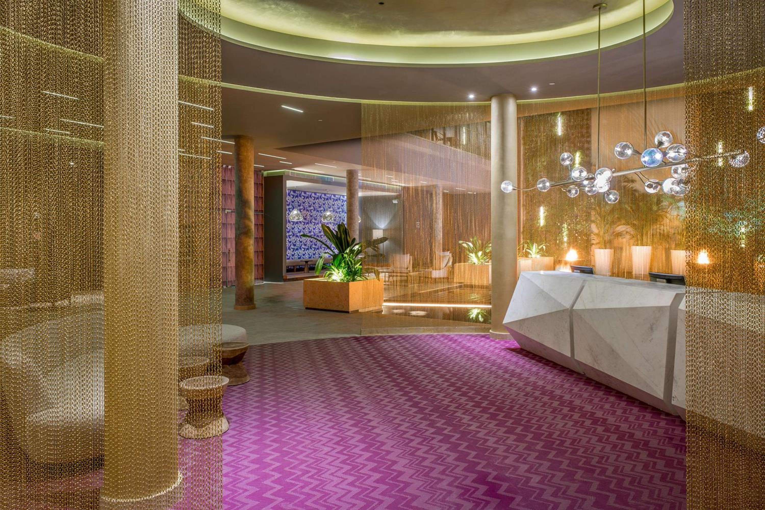 Das Fives Downtown Hotel & Residences, Curio Collection by Hilton — 8