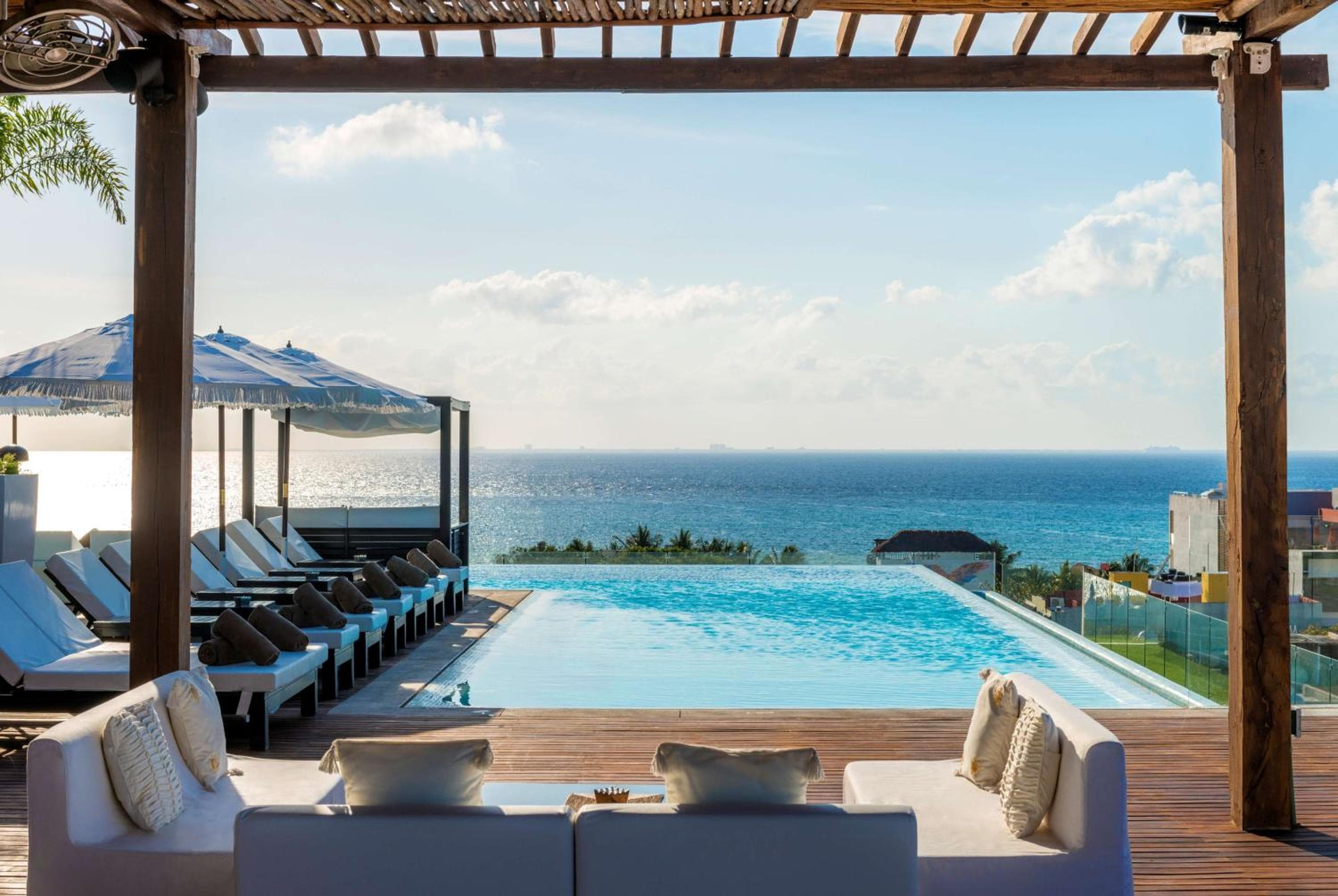 Das Fives Downtown Hotel & Residences, Curio Collection by Hilton — 2