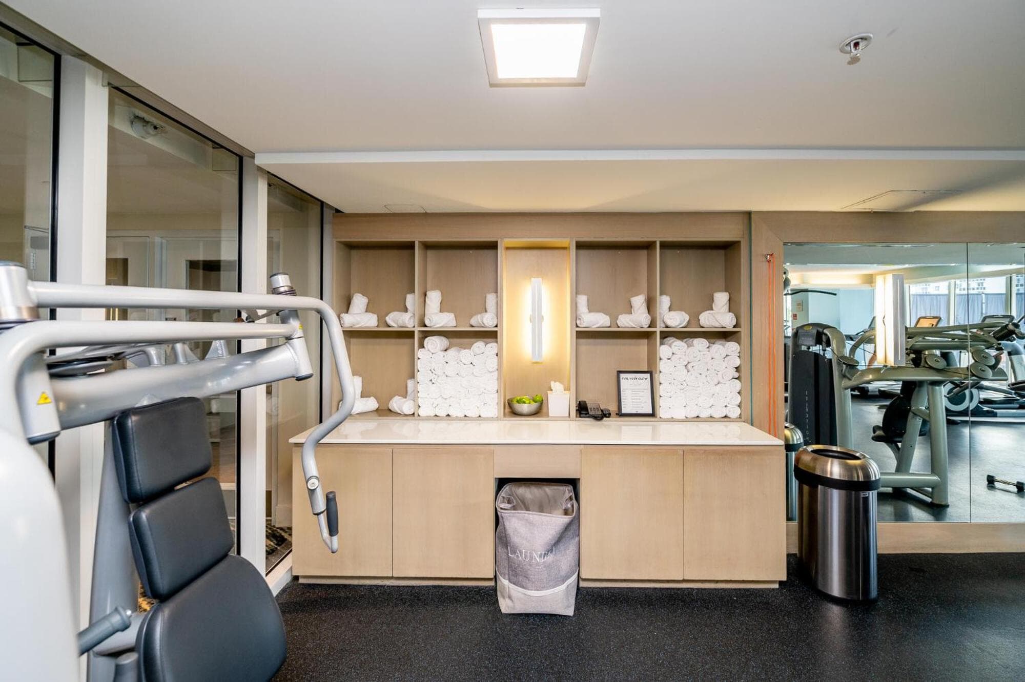 High Floor Luxury 2BR 2BA, Sleeps 6, Resort Access - Horizon by HomeStakes Stays — 3