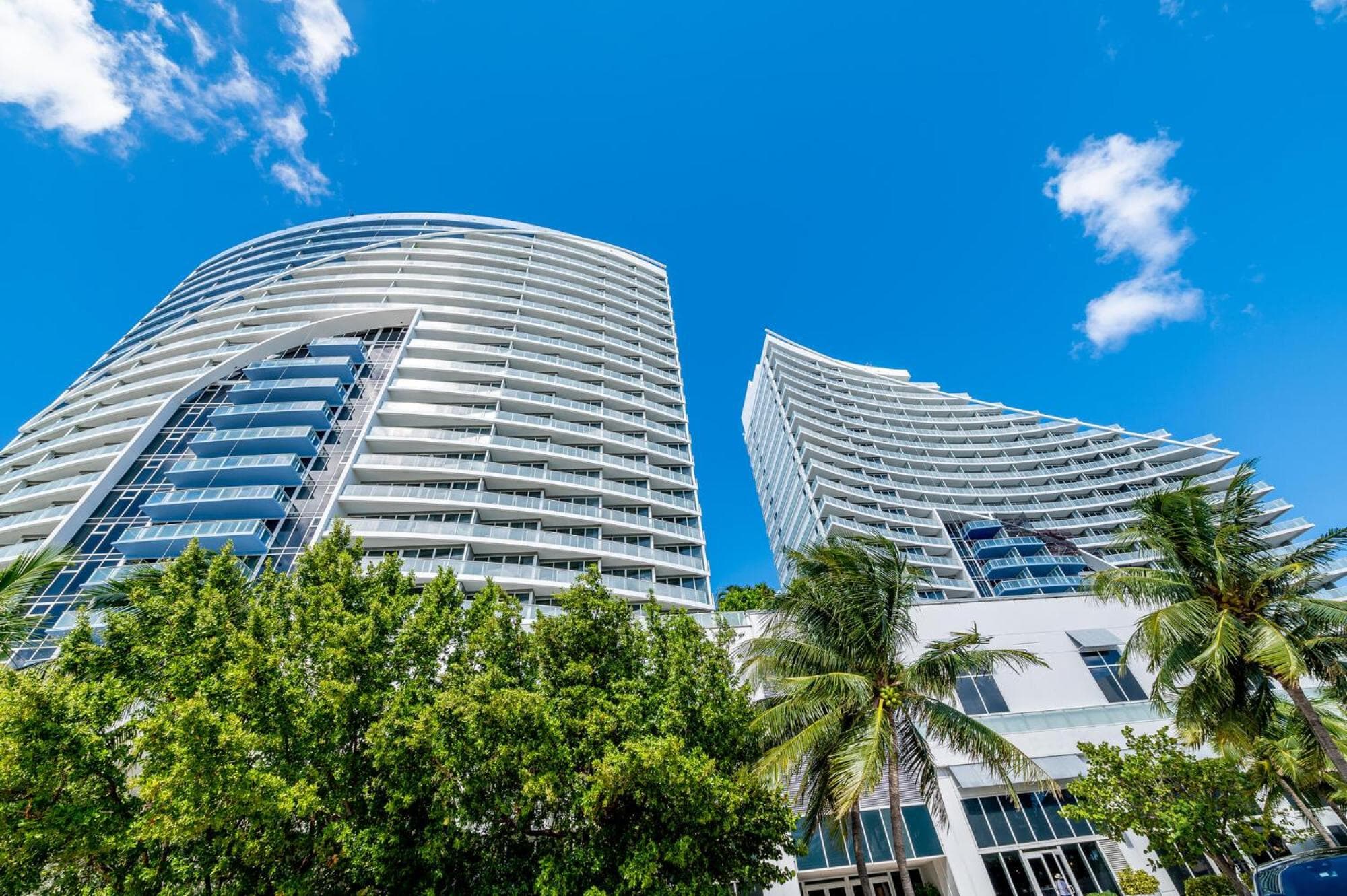 High Floor Luxury 2BR 2BA, Sleeps 6, Resort Access - Horizon by HomeStakes Stays — 26