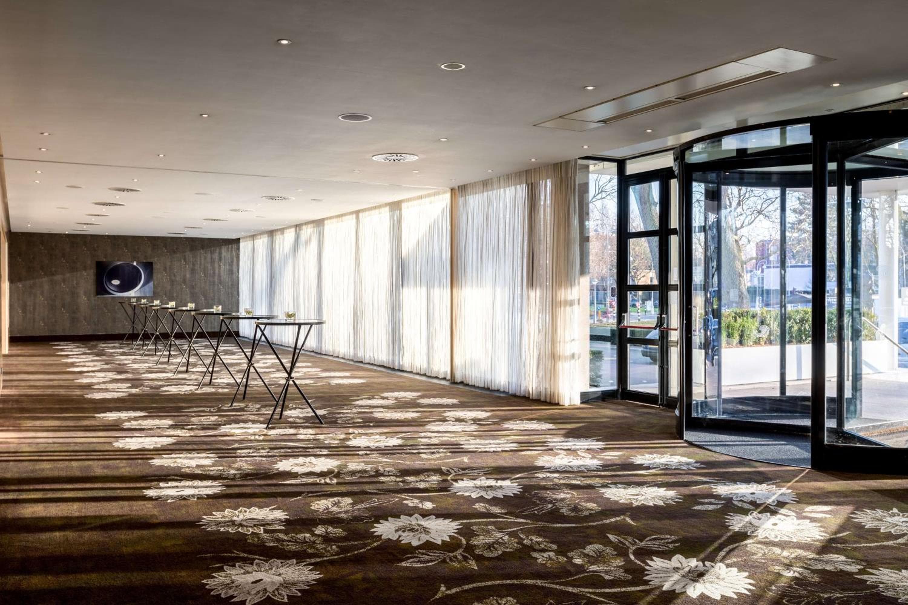 Hilton Amsterdam — 5