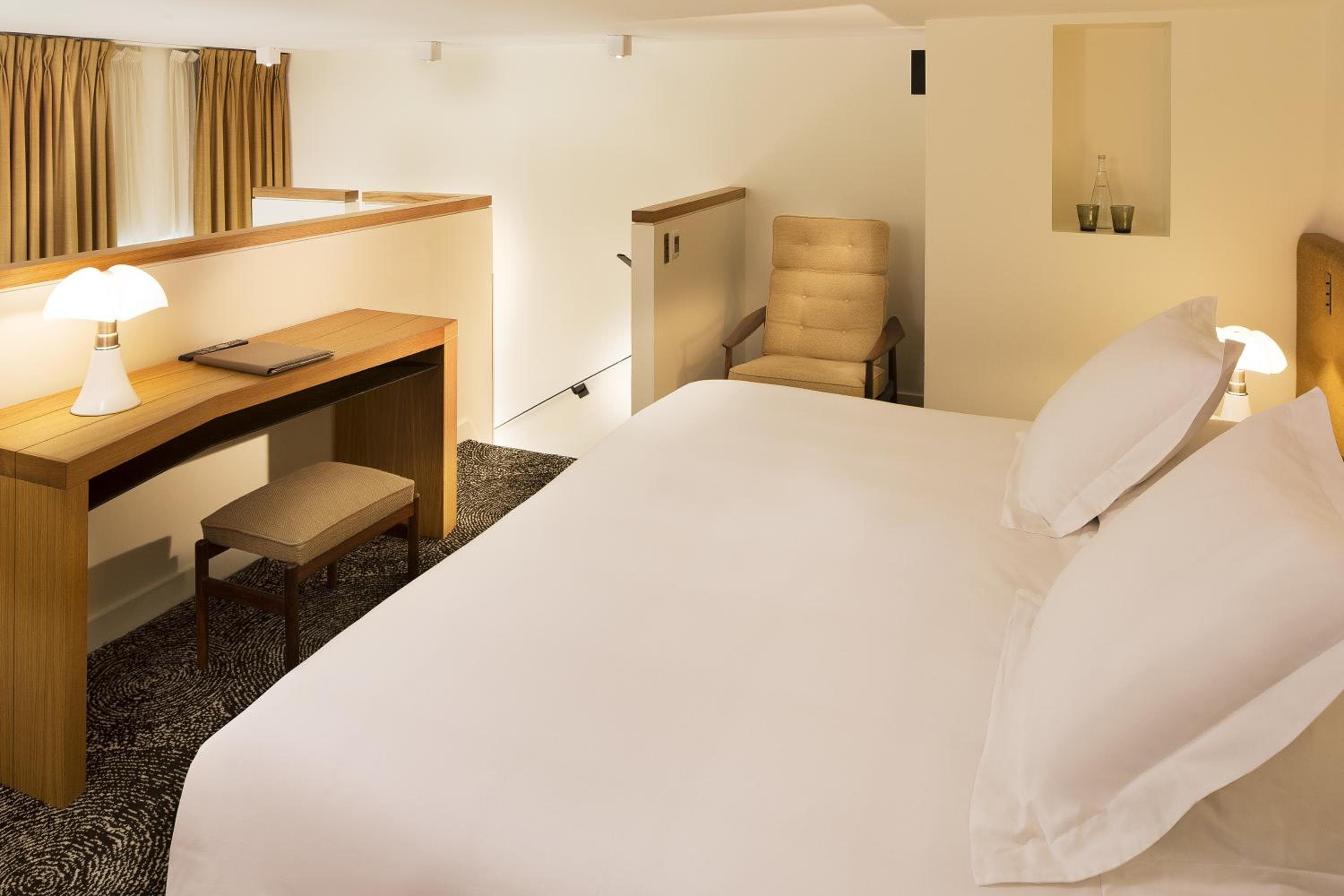 Hotel Marignan Campos Elíseos — 25