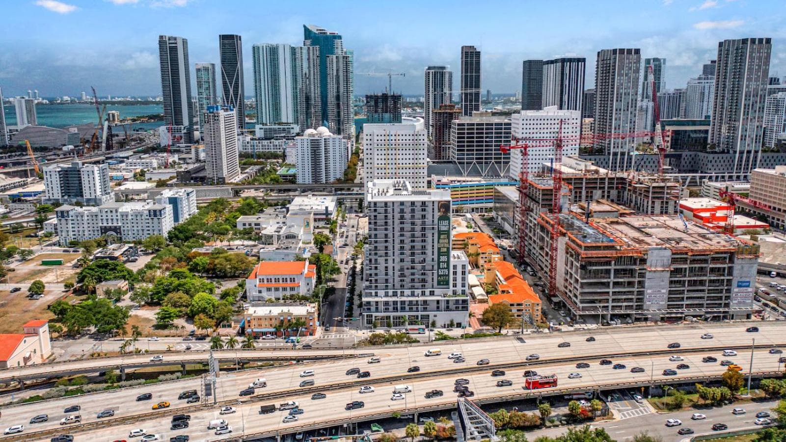 Modern Unit in Downtown Miami With Free Parking — 16