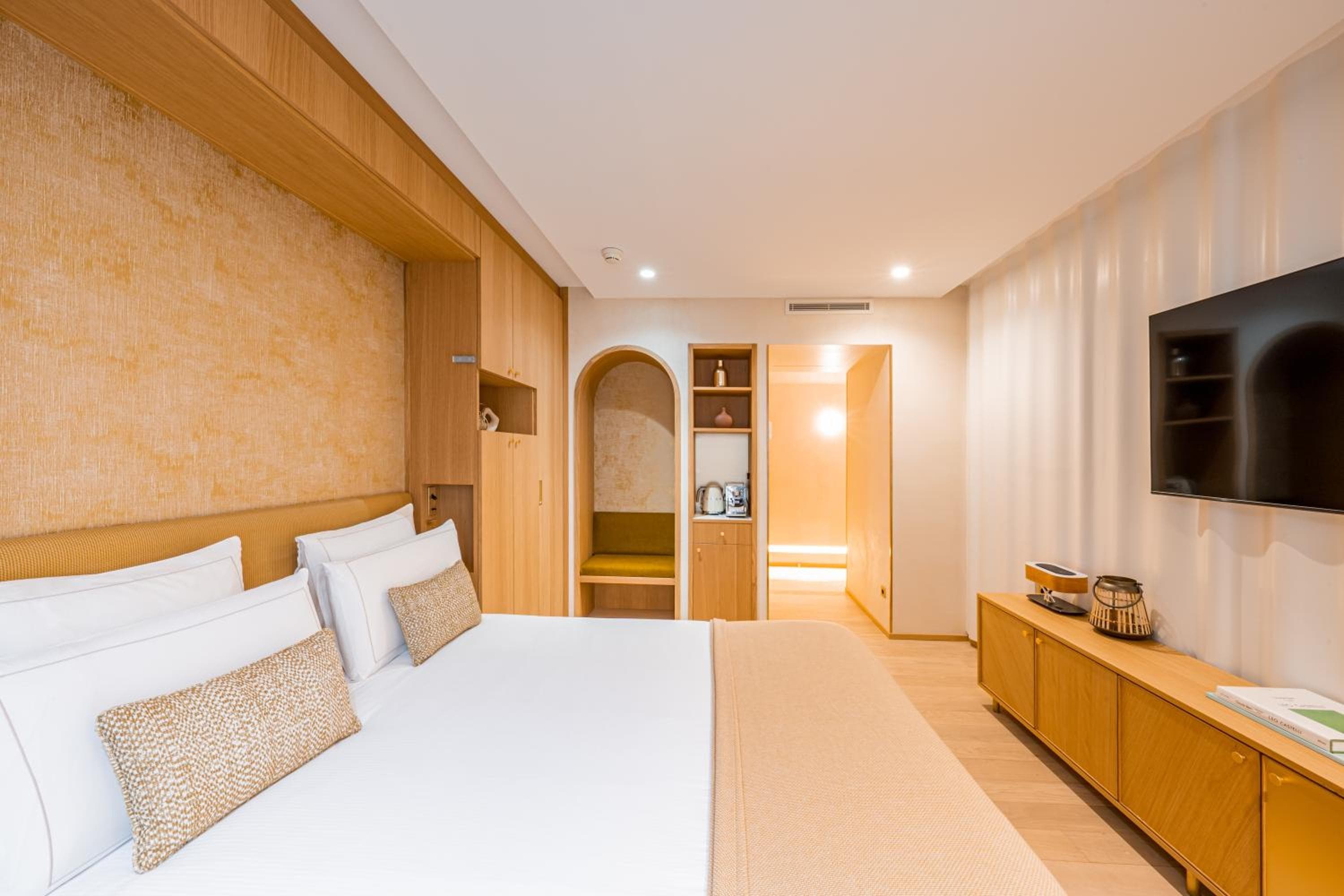 Hotel Madison — 7