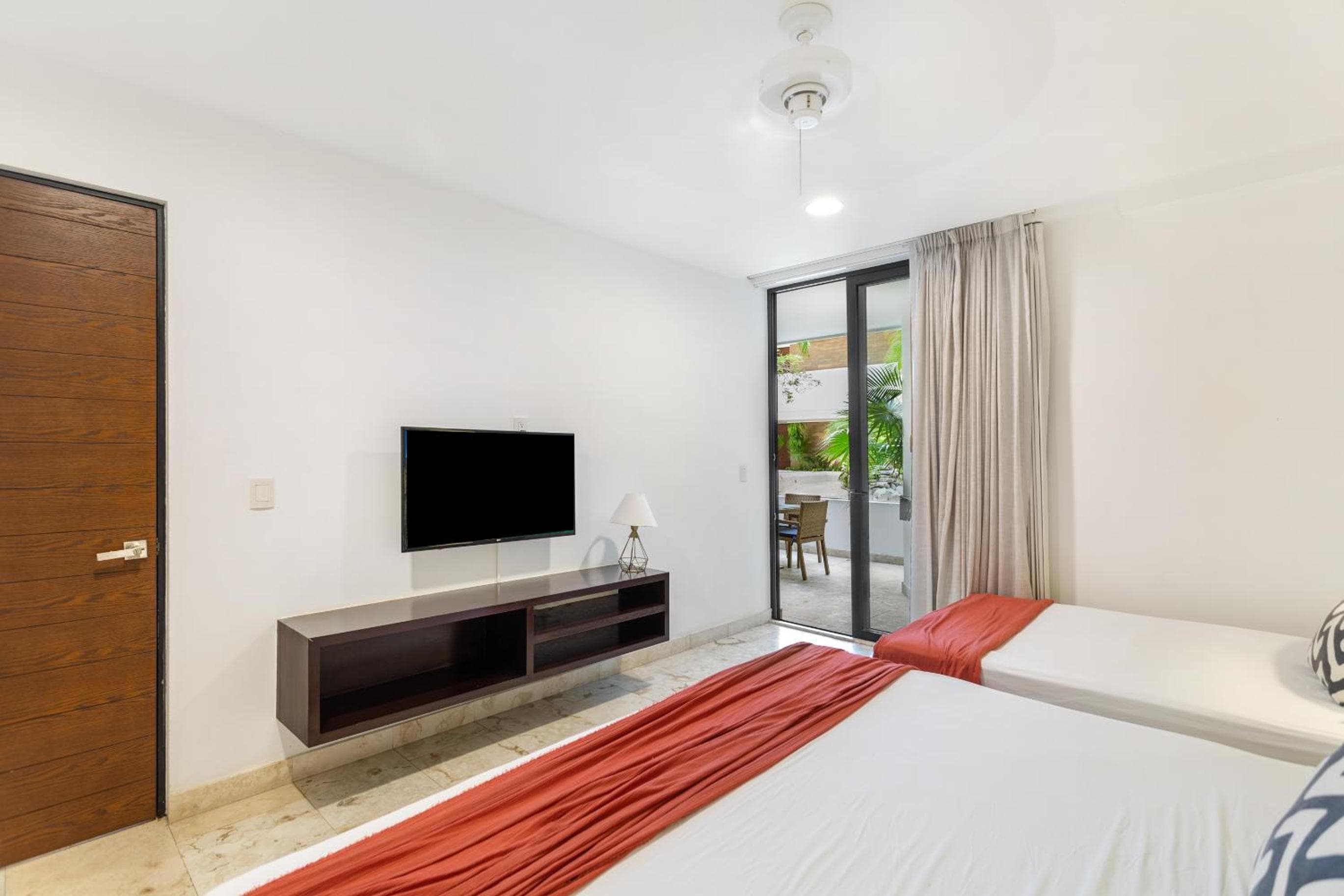 Anah Luxury Condos — 22