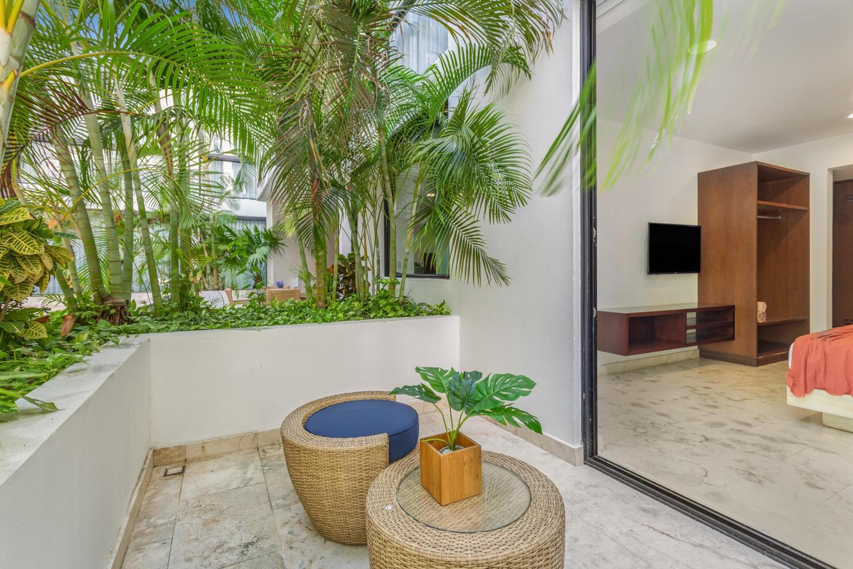 Anah Luxury Condos — 18