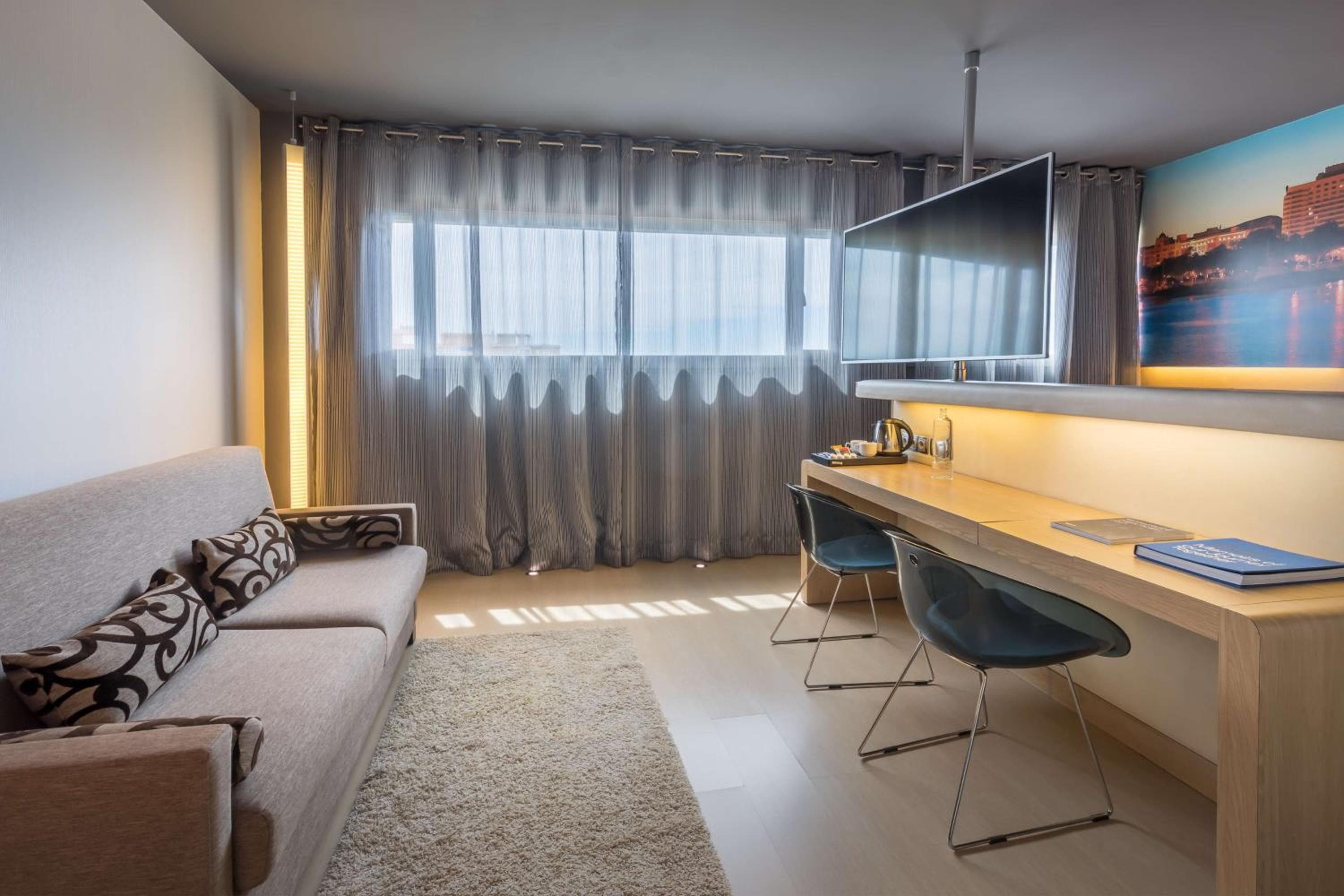 Barceló Malaga — 18