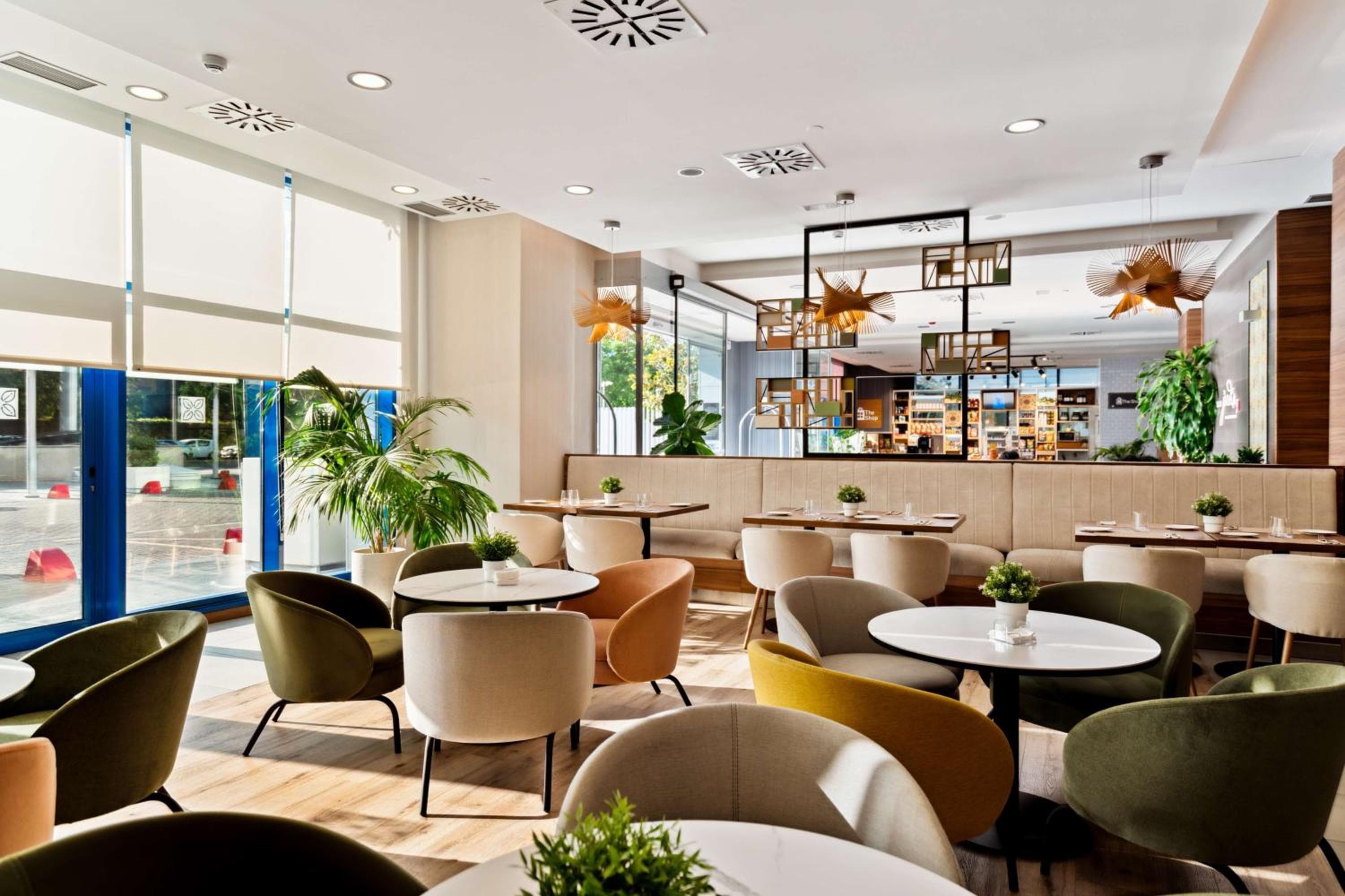 Hilton Garden Inn Sevilla — 11