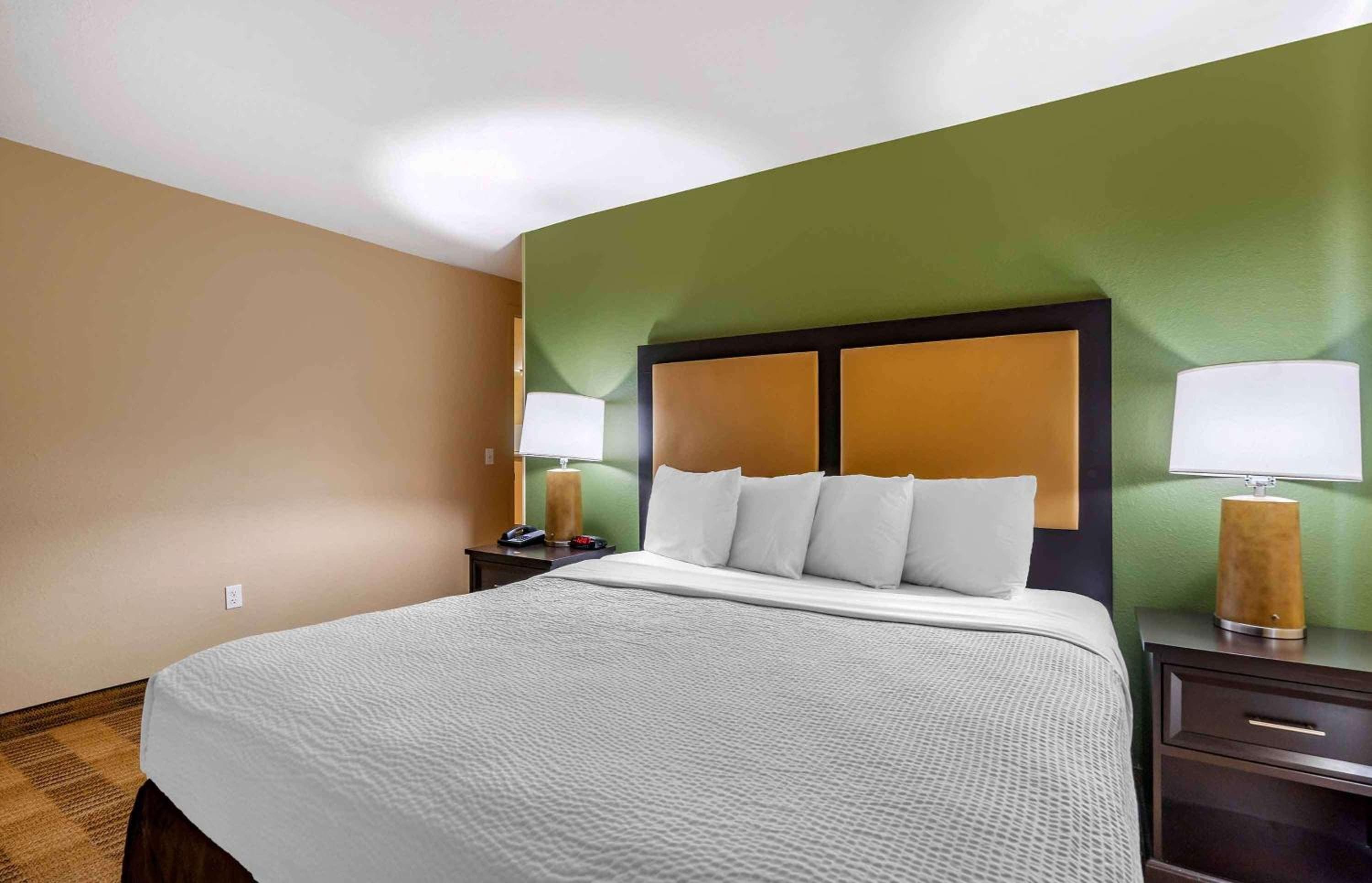 Extended Stay America Suites - Tampa - Aeropuerto - N Westshore Blvd — 28