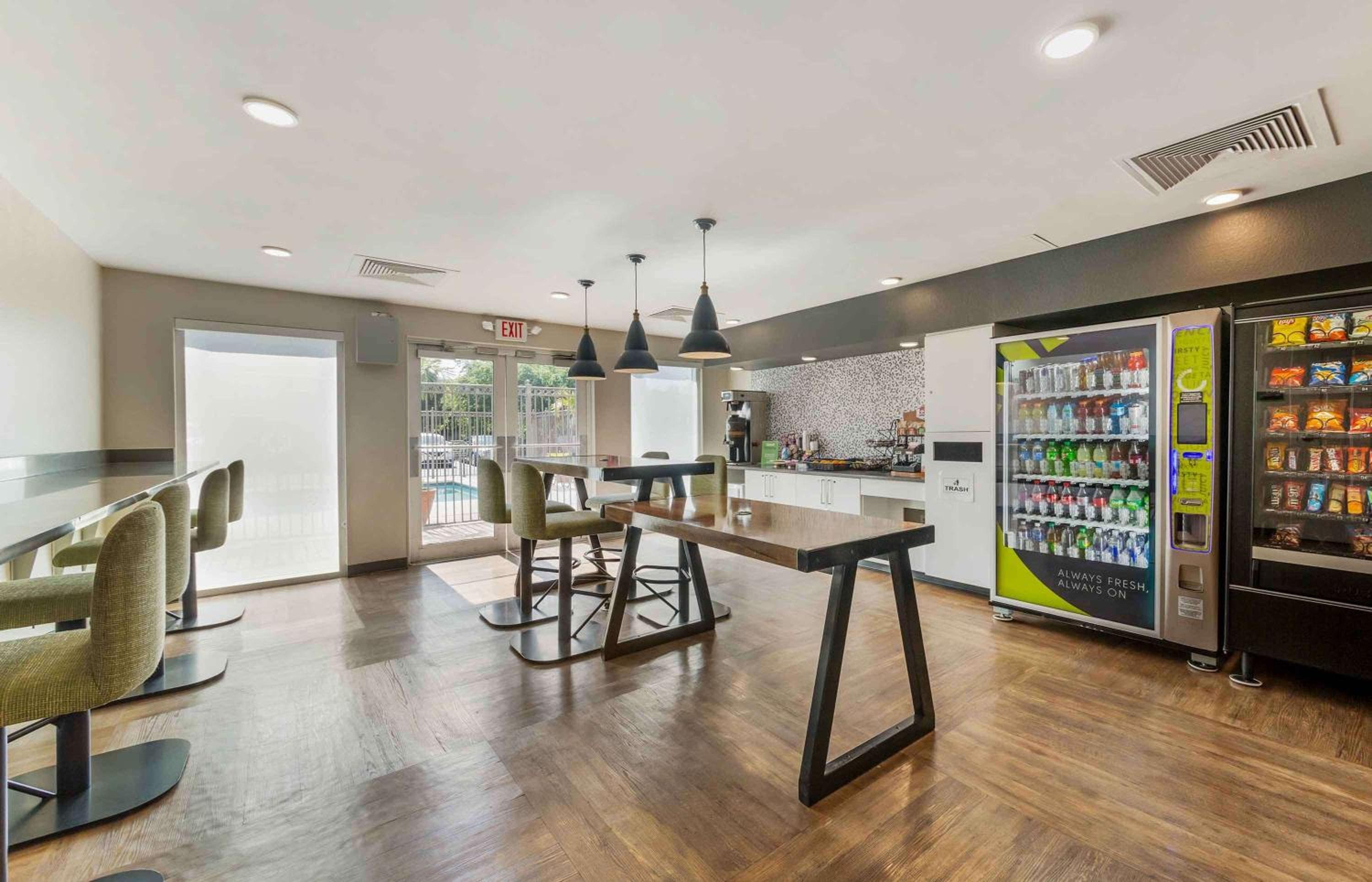 Extended Stay America Premier Suites - Miami - Aeropuerto - Doral - Calle 25 — 7