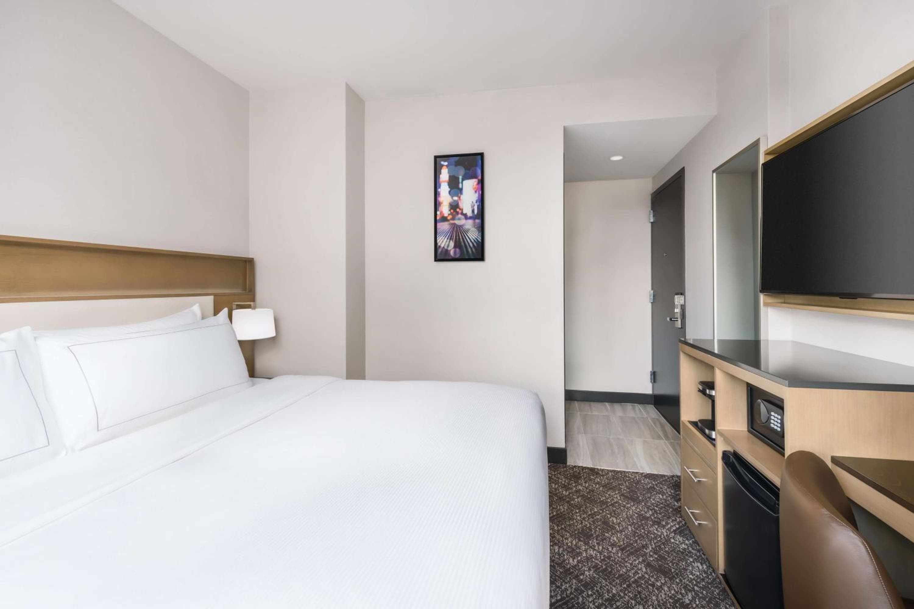 DoubleTree by Hilton New York Times Square South — 11