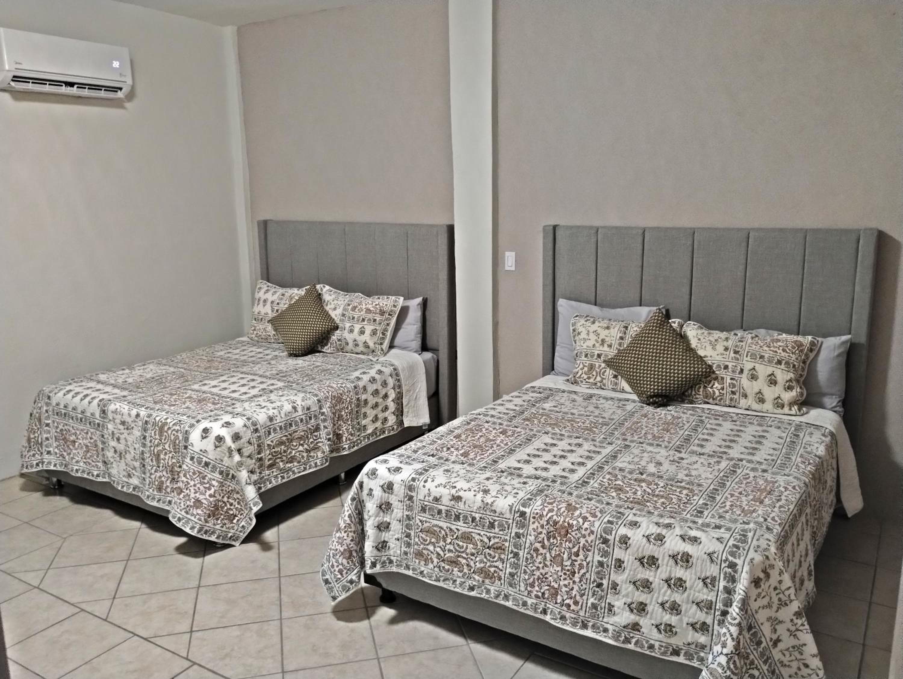 Tres Migueles, Departamento Alaain, Familienhotel, Komfort, in der Nähe des Yachthafens, touristisches Gebiet und Strand — 5
