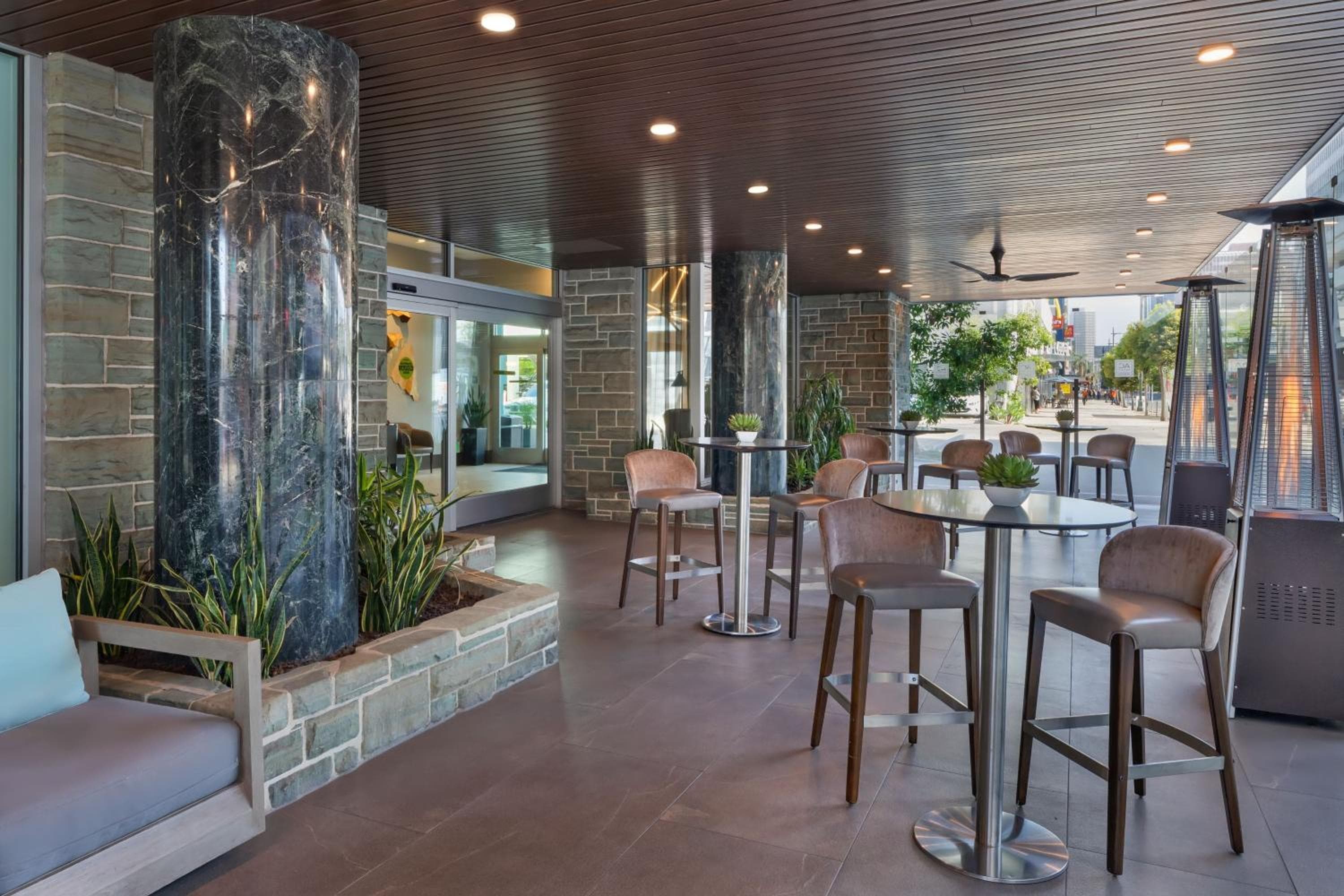 AC Hotel by Marriott Beverly Hills — 12