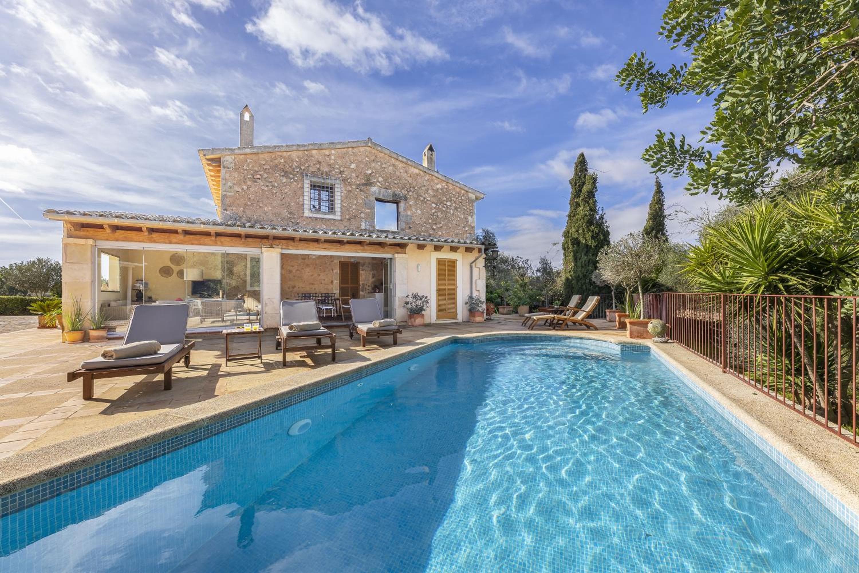 Finca Som Llum — 1