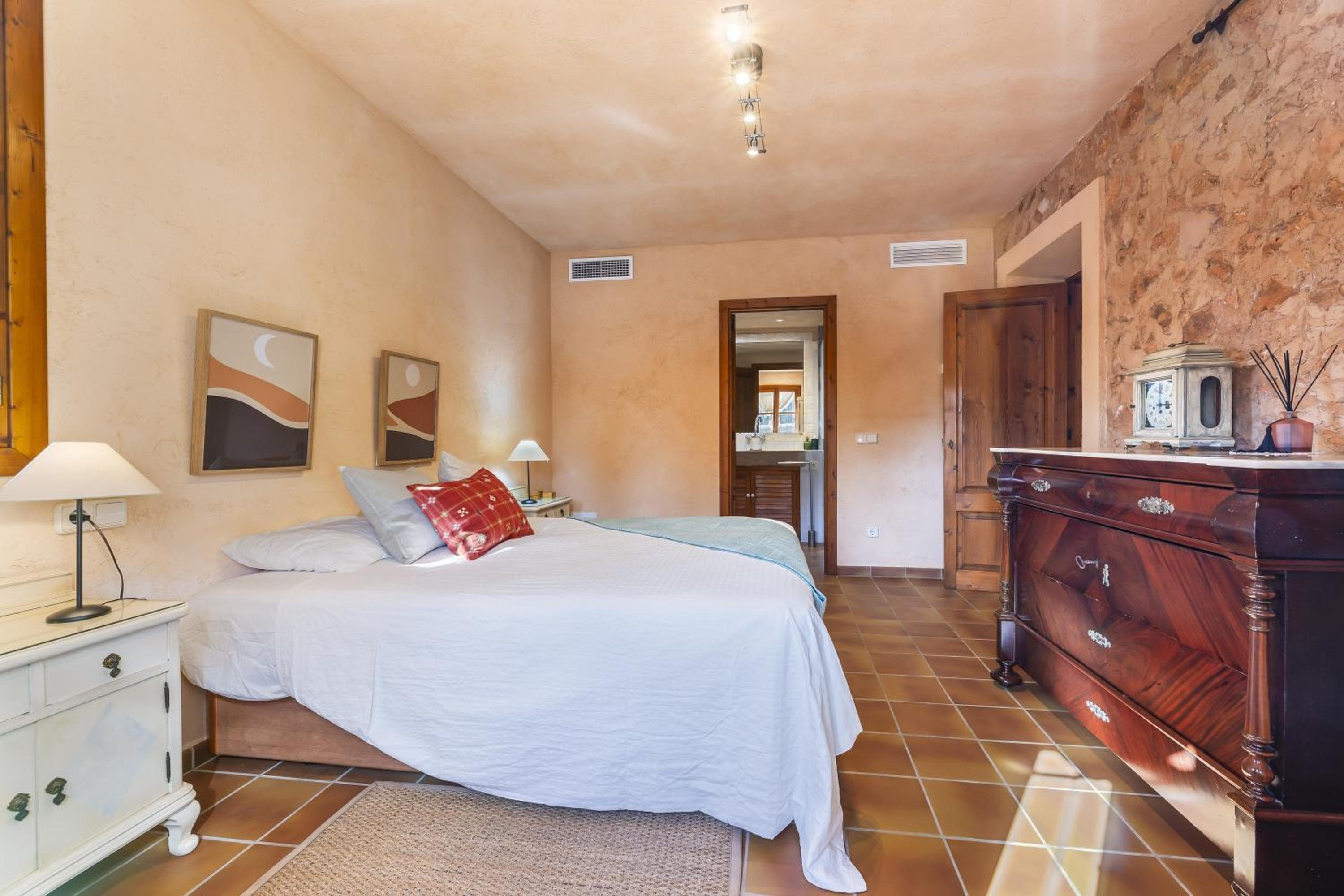 Finca Som Llum — 24
