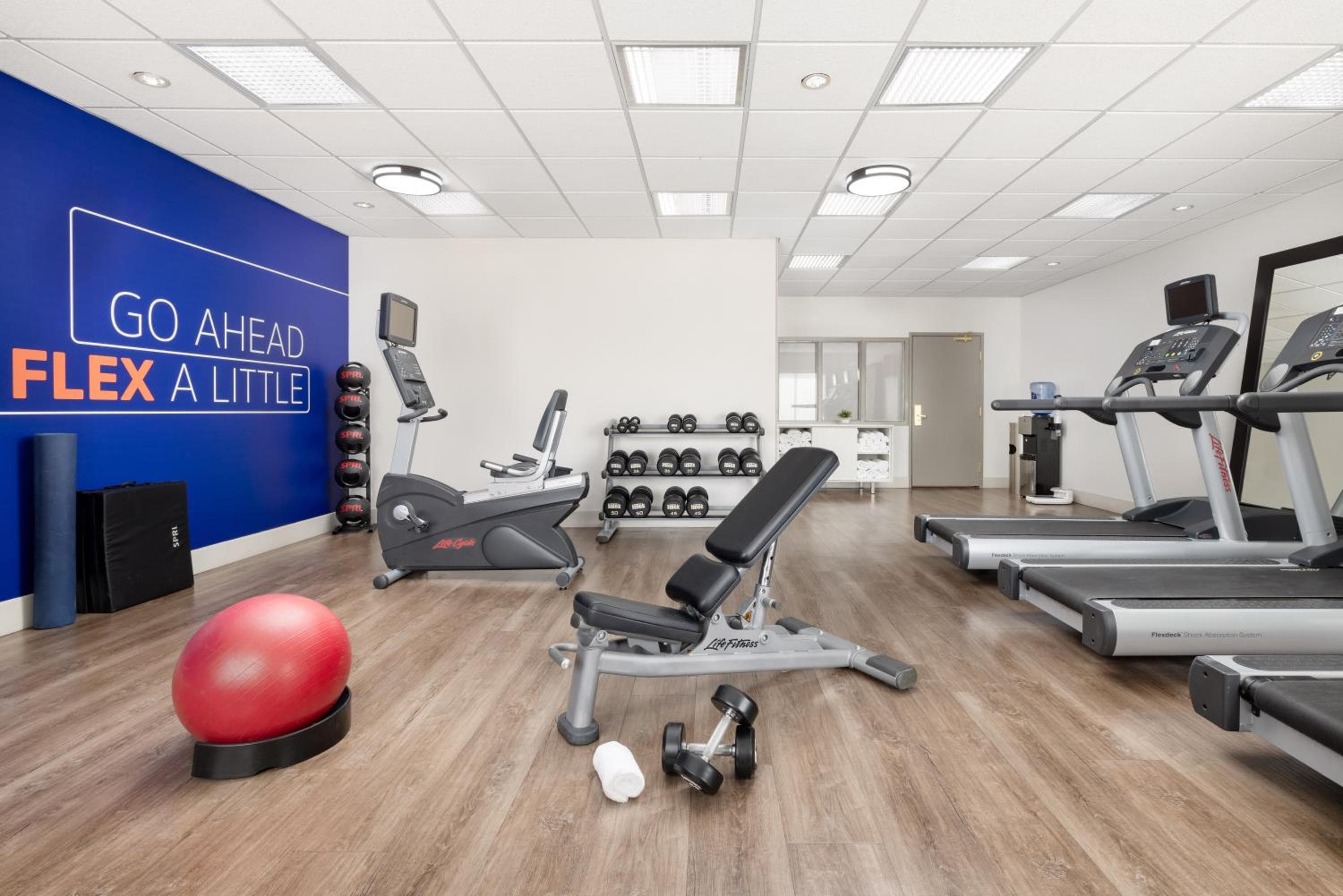 Holiday Inn Express Las Vegas Stadium Area by IHG — 26