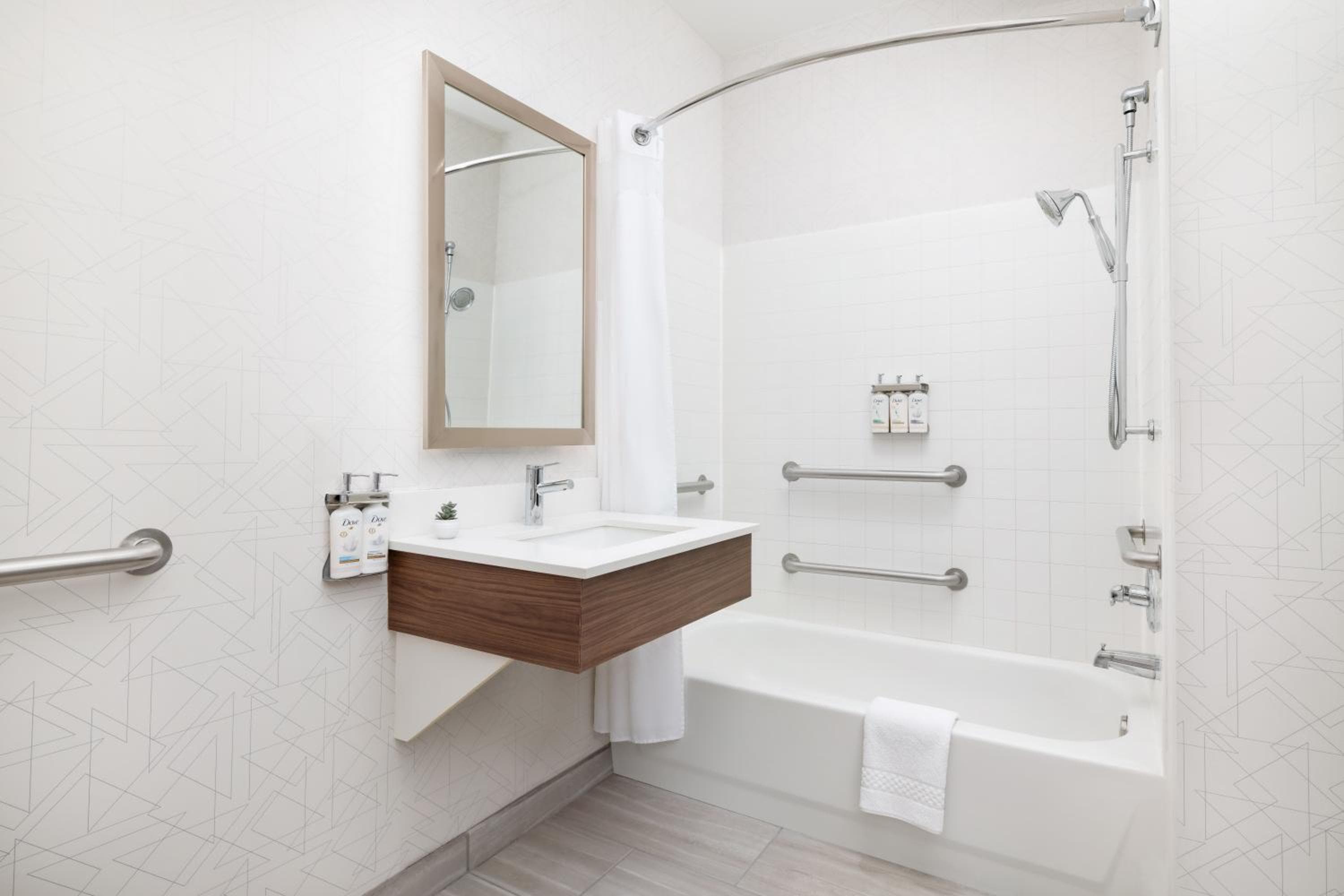 Holiday Inn Express Las Vegas Stadium Area by IHG — 12