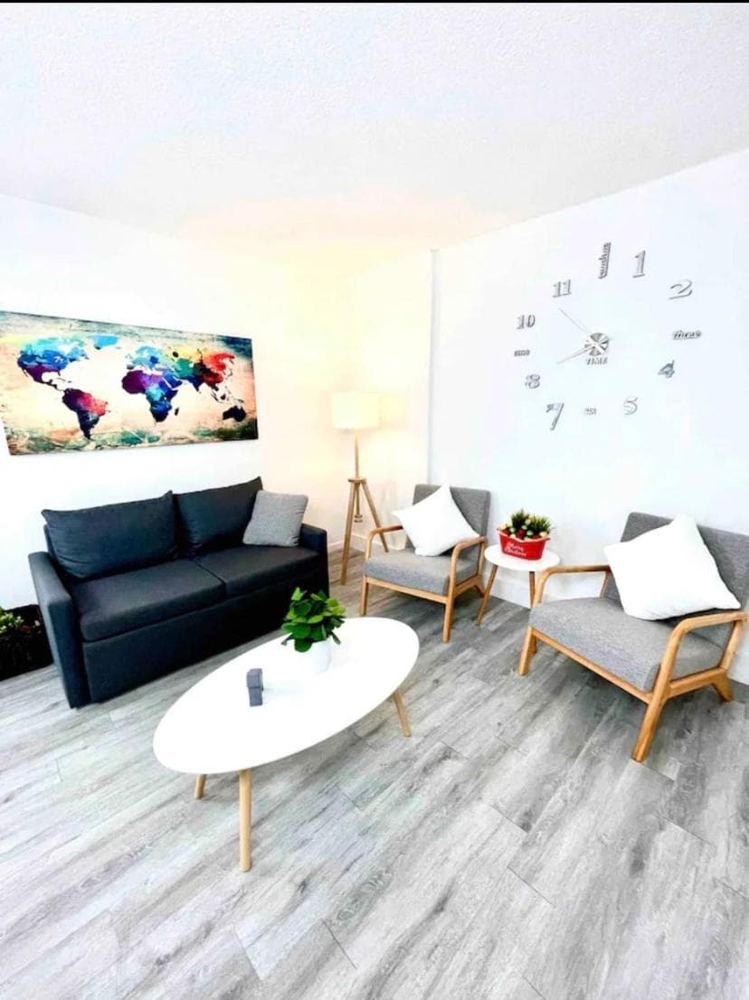EcoStays Apartment Near Miami Airport - 303 — 17