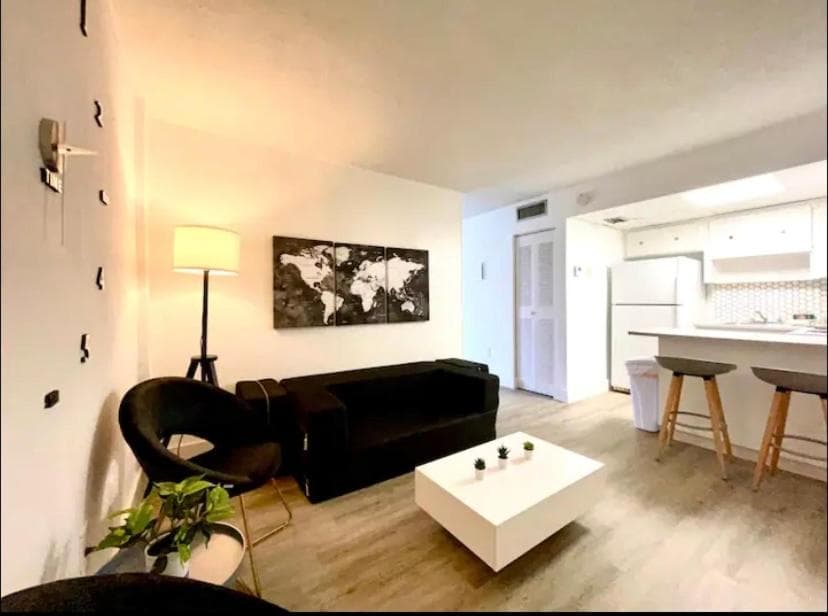EcoStays Apartment Near Miami Airport - 303 — 14