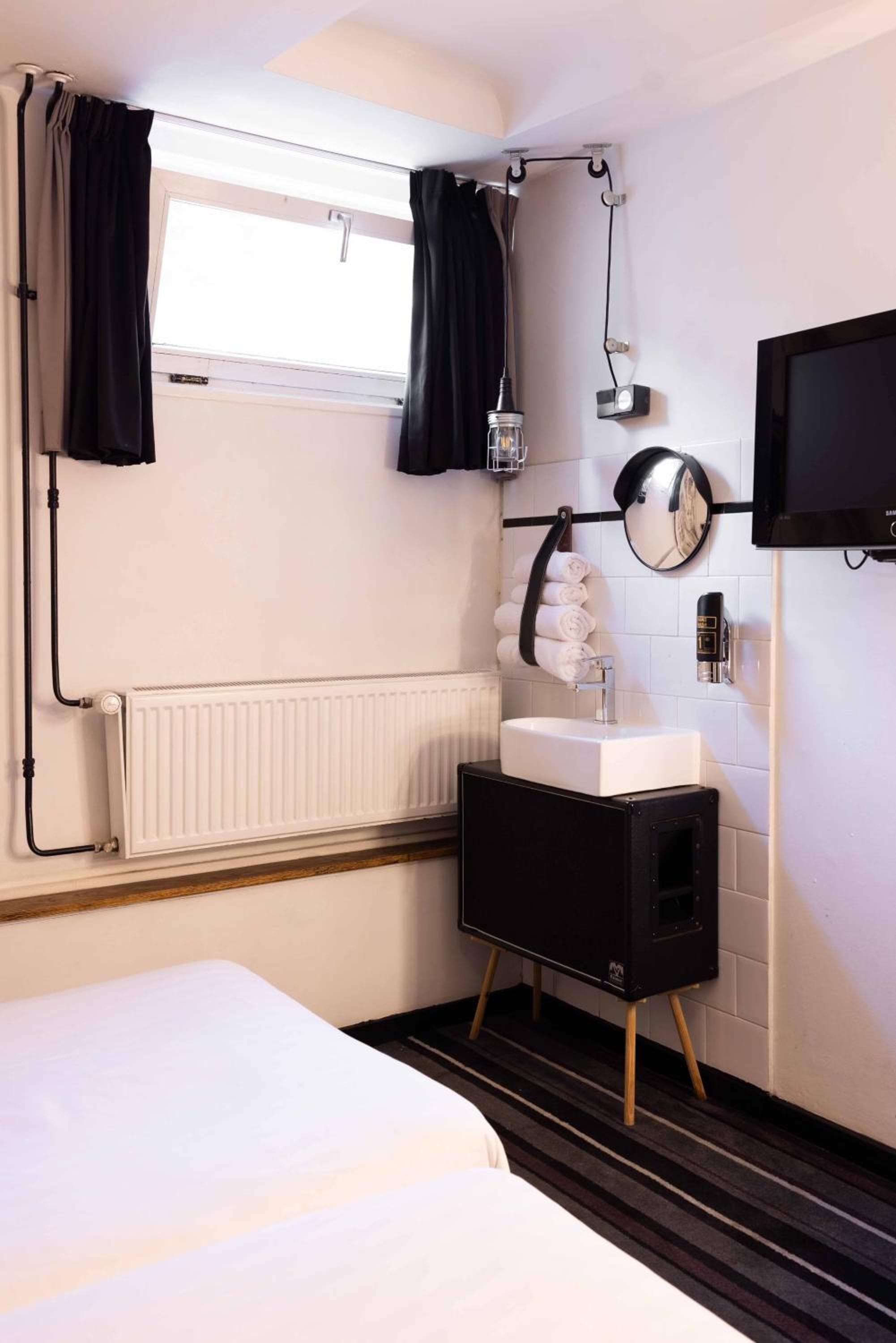 Backstage Hotel Amsterdam — 17
