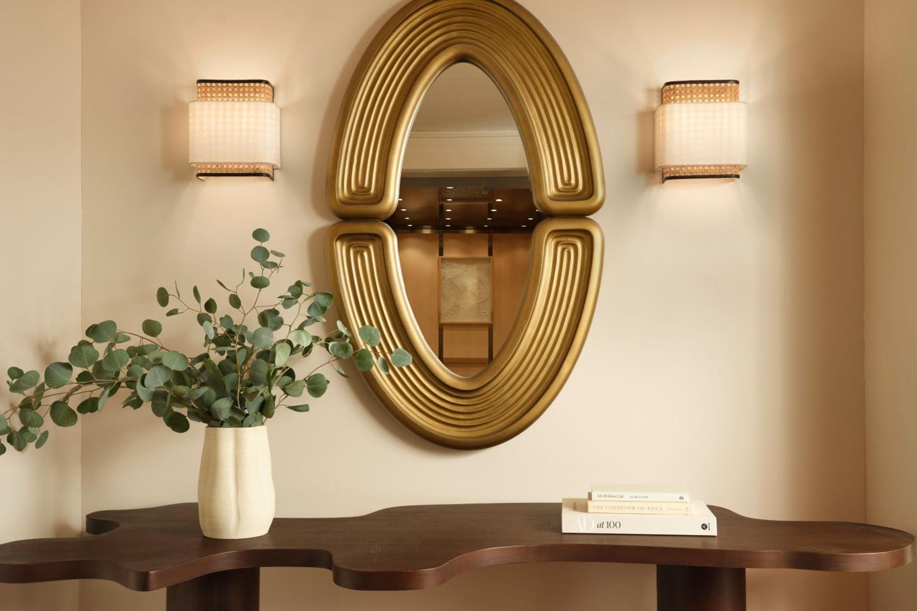Sandbourne Santa Monica, Autograph Collection — 13