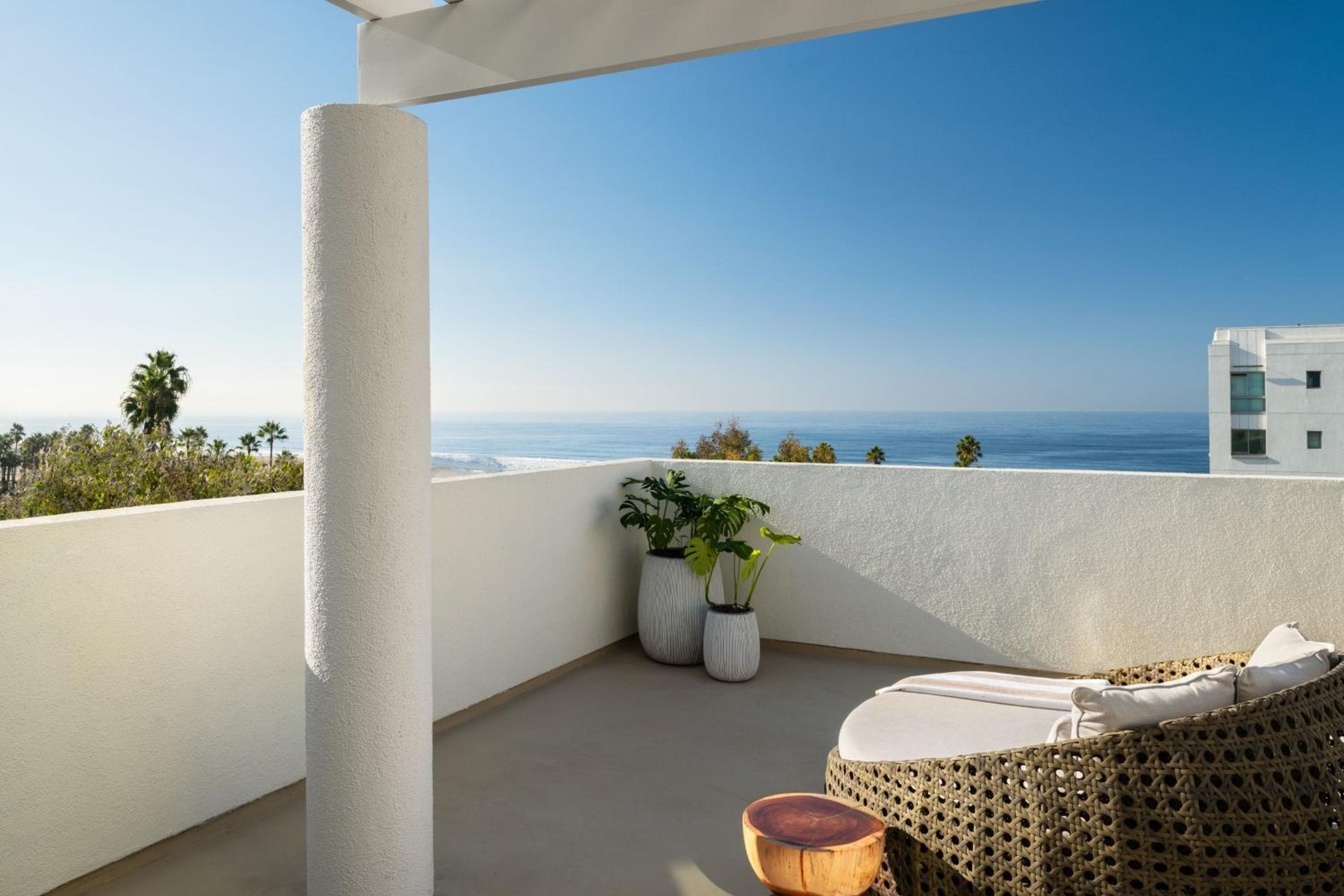 Sandbourne Santa Monica, Autograph Collection — 22