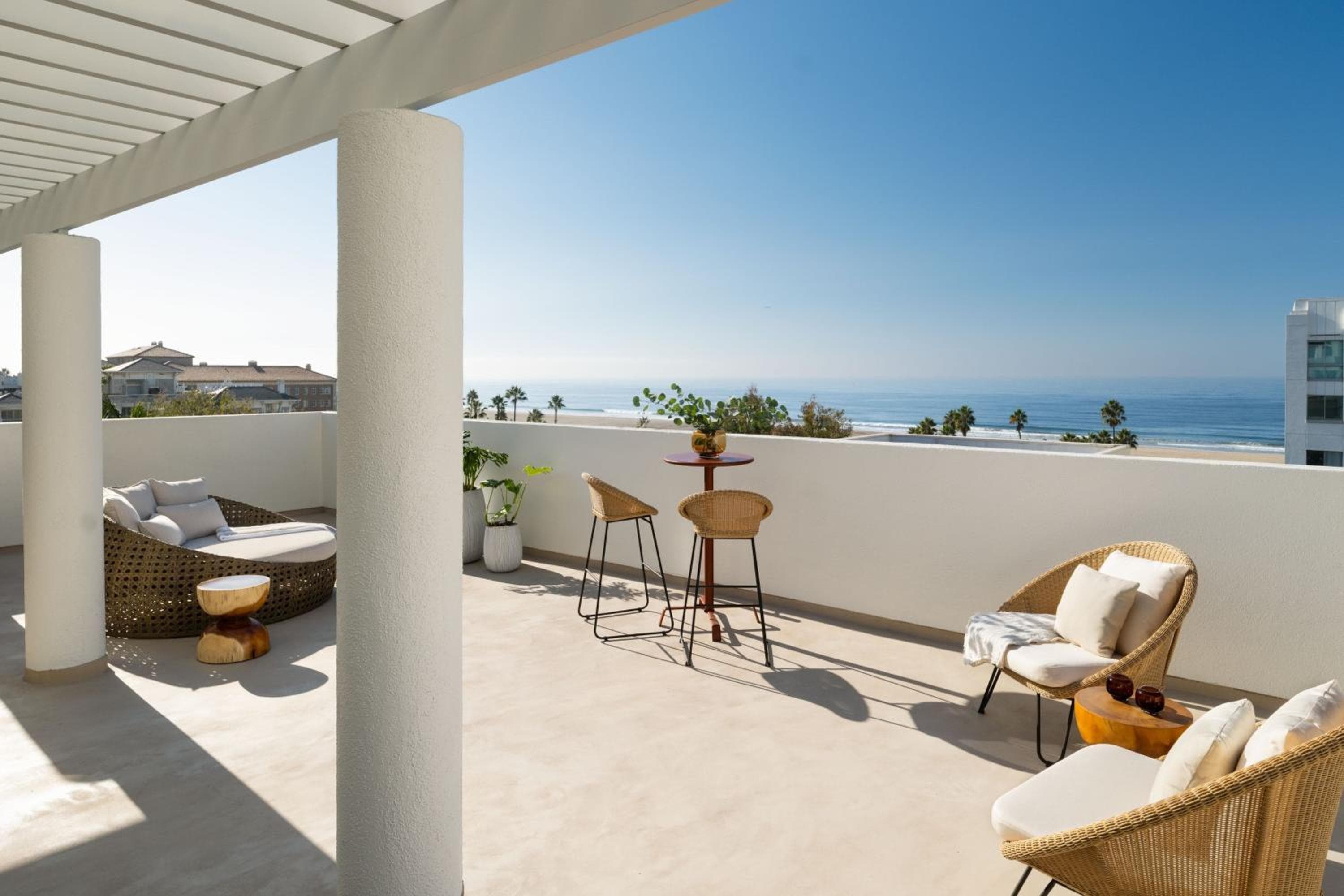 Sandbourne Santa Monica, Autograph Collection — 26
