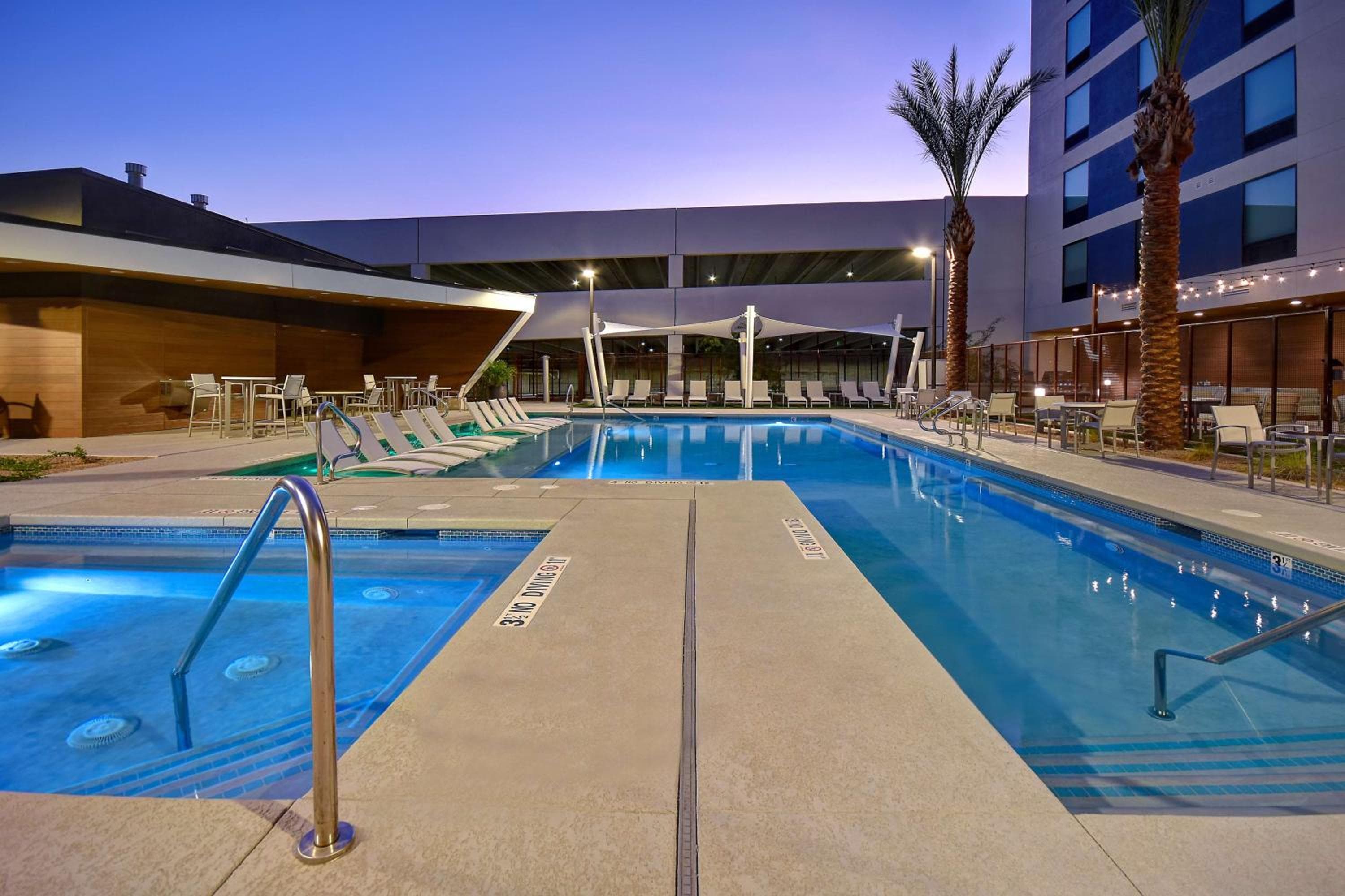 Hampton Inn & Suites Las Vegas Convention Center: nessuna tariffa resort — 5
