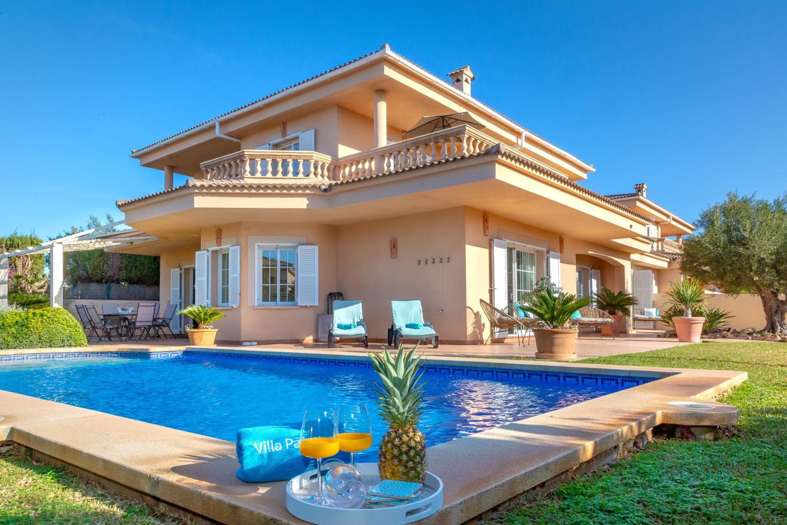 Villa Palmera — 1