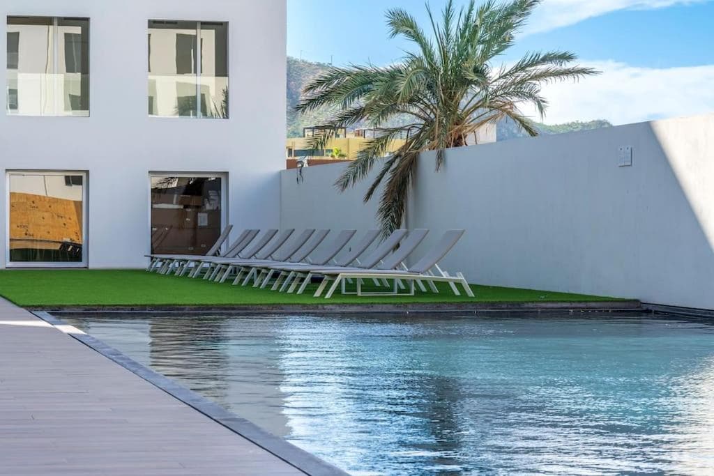 New 3BR condo with exceptional location with pool — 13