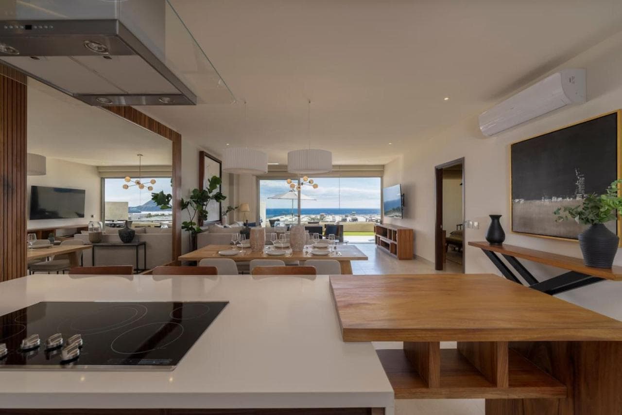 Terrace with Arch Views, Pool, BBQ & Beach Gear — 11