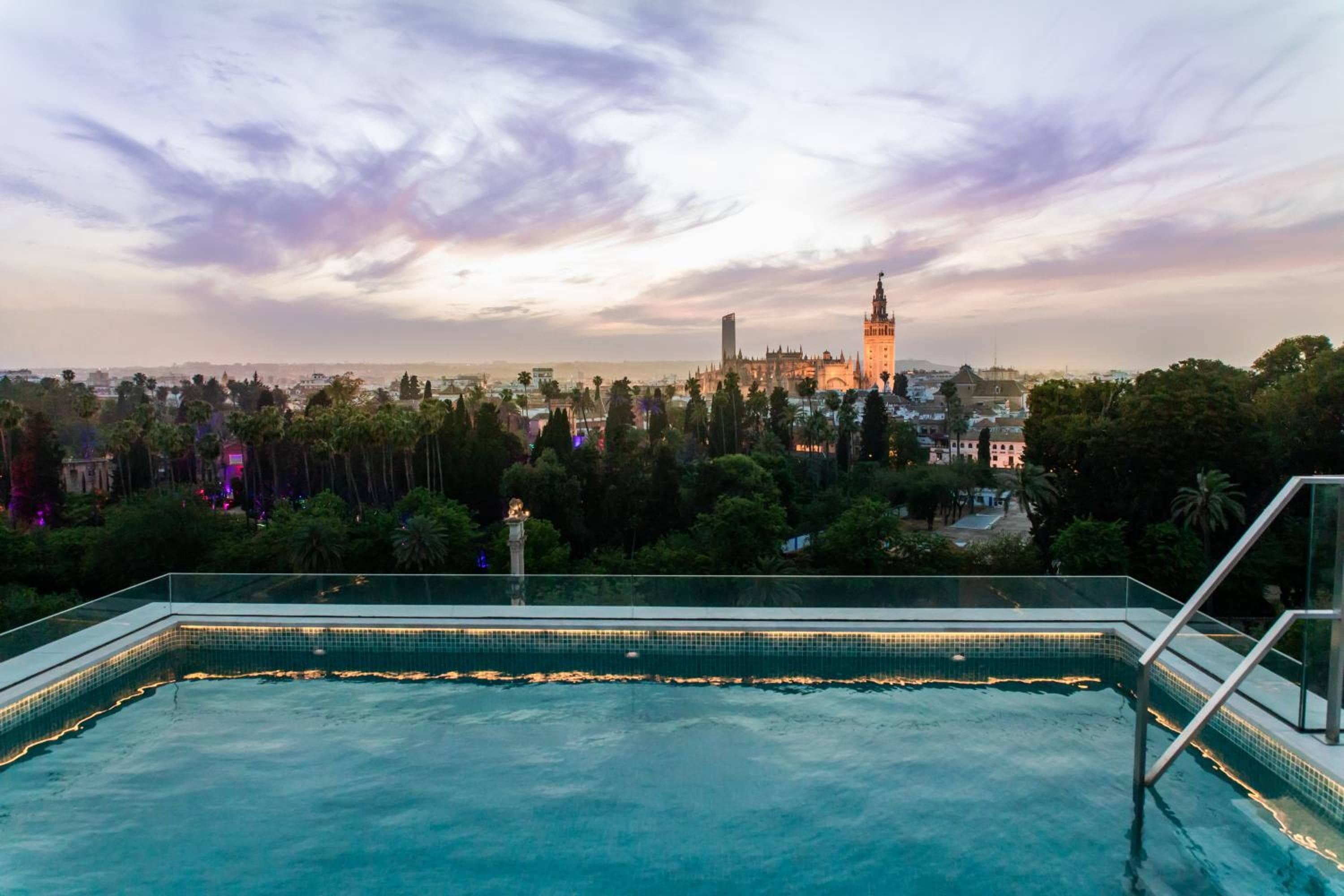 Hotel Alcázar — 13
