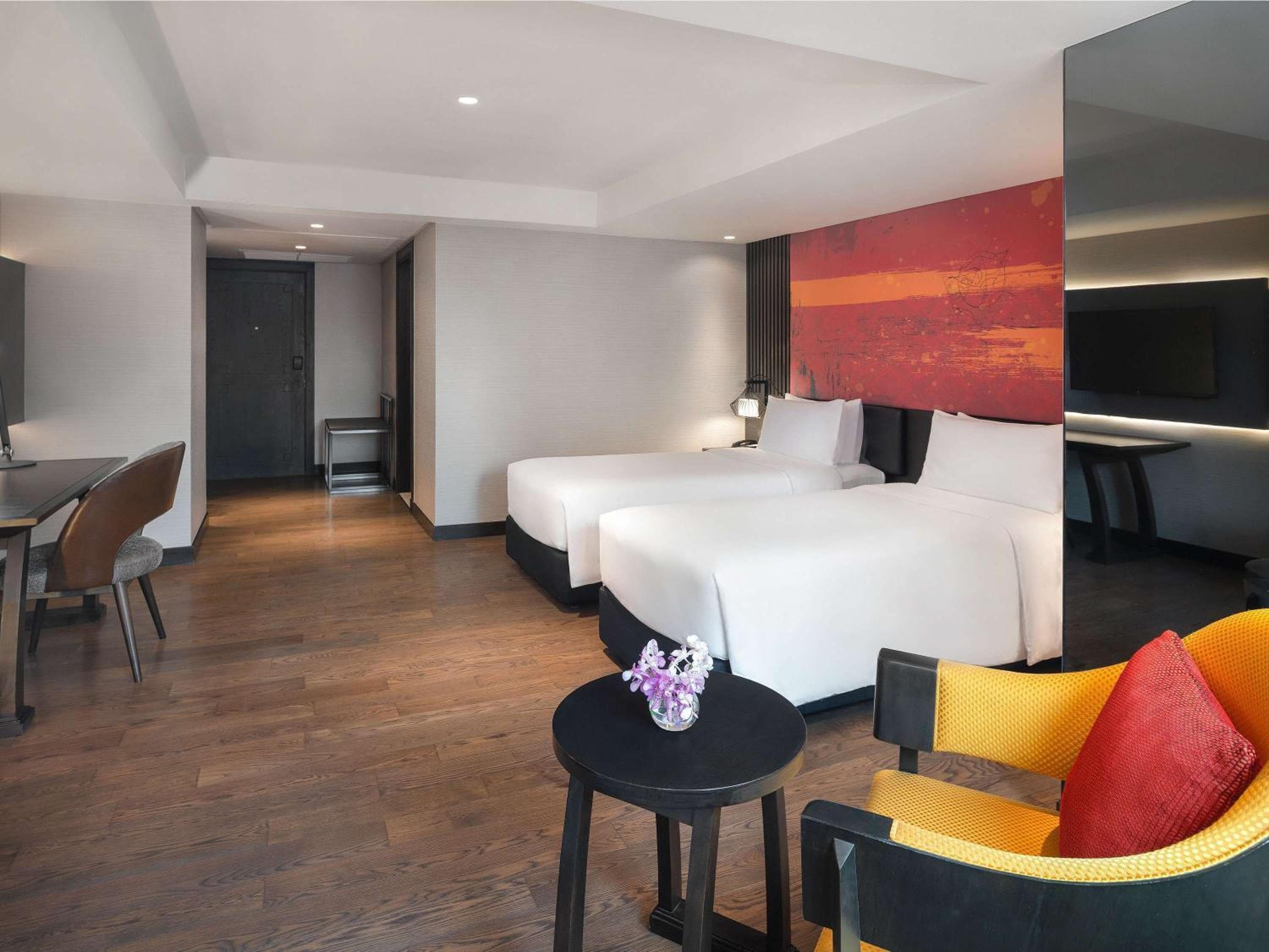Mercure Bangkok Sukhumvit 11 — 22