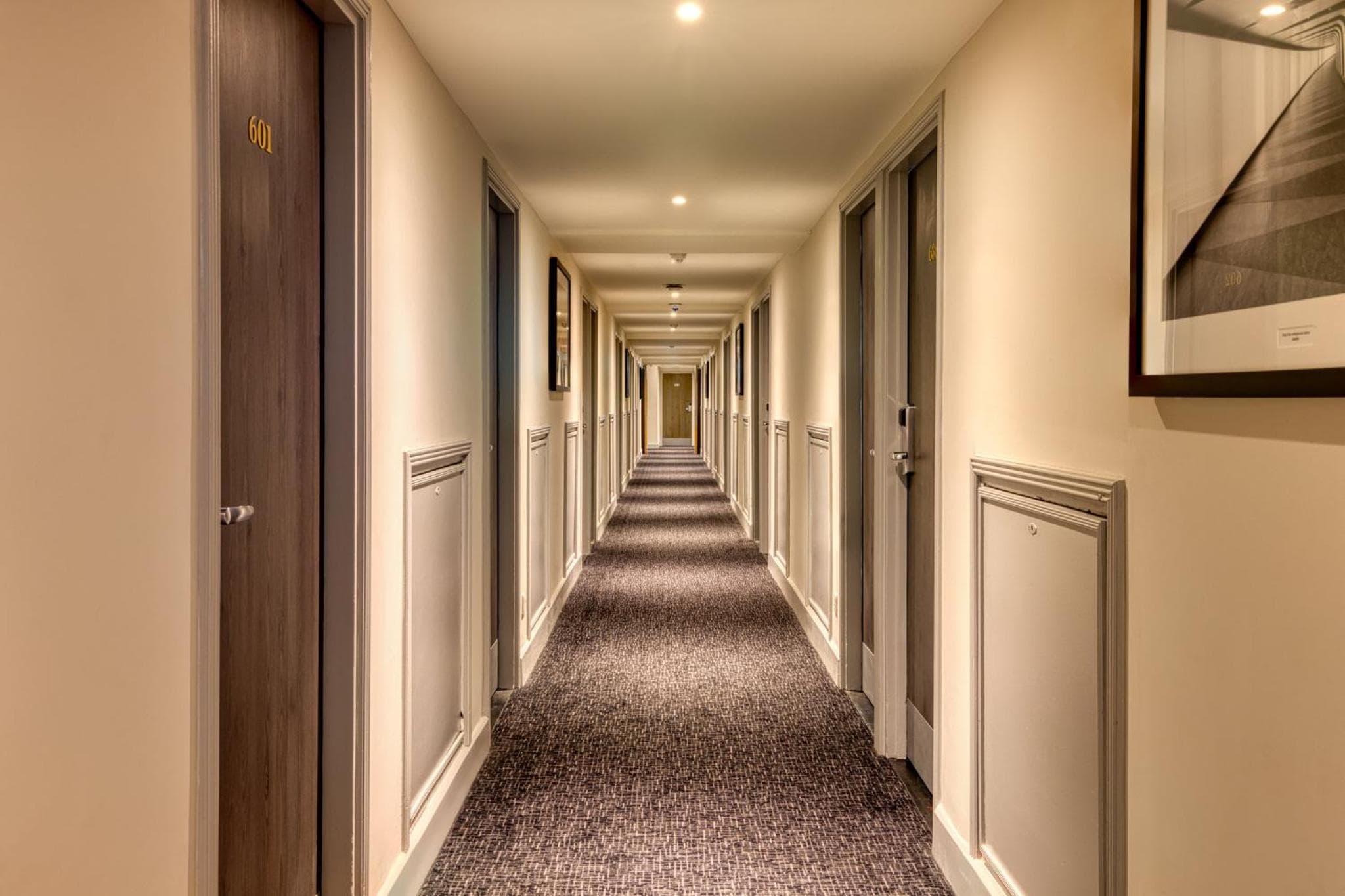 Präsident Hotel — 17