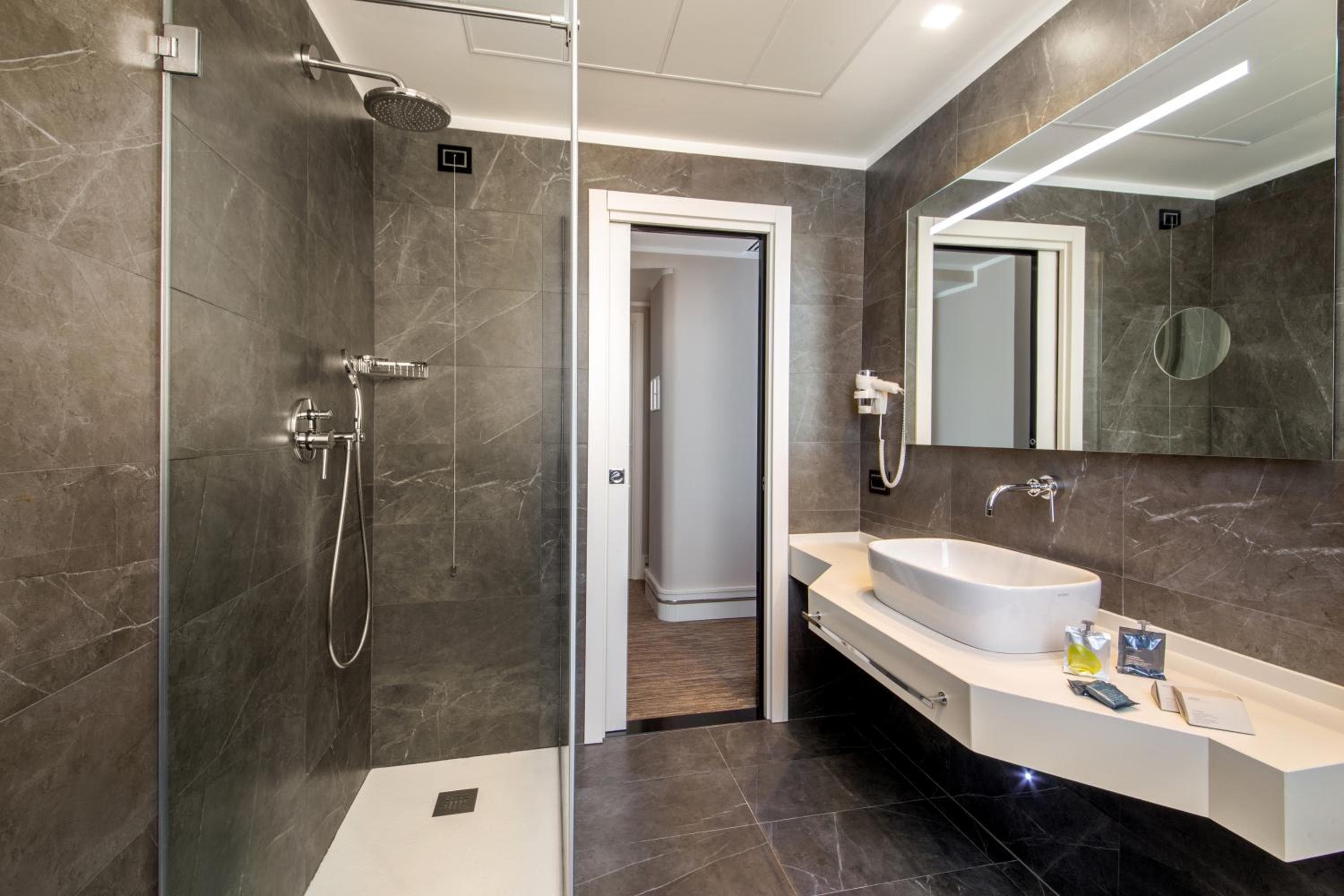 Gioberti Art Hotel — 28