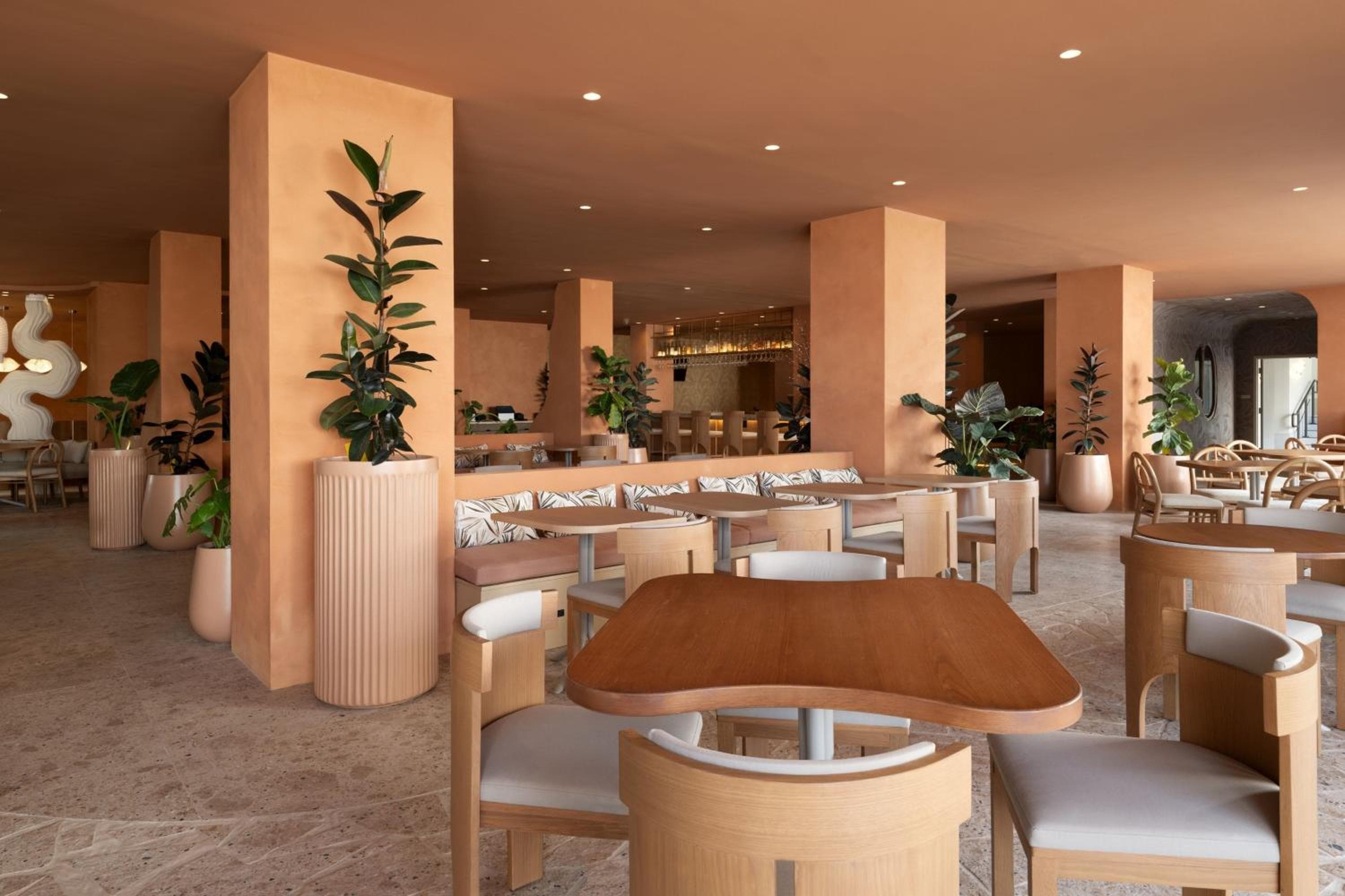 Sandbourne Santa Monica, Autograph Collection — 27