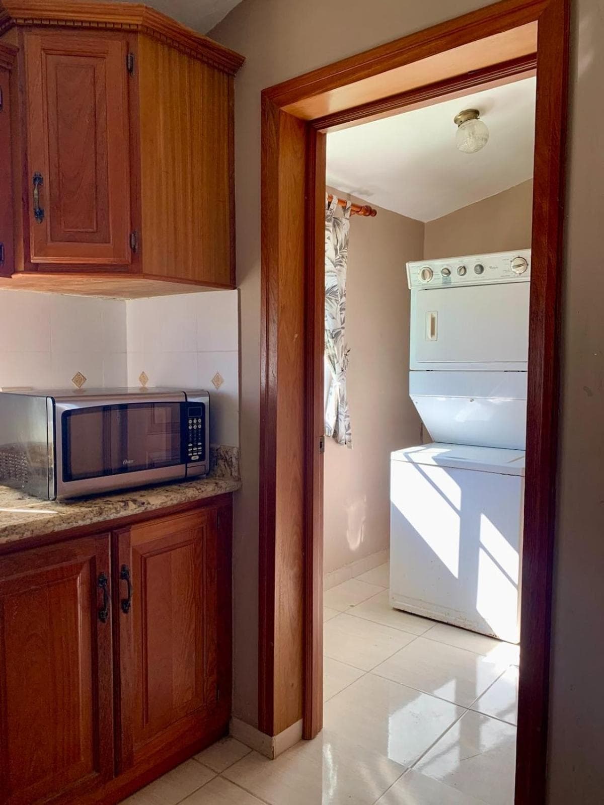 Palm Suites E-6-two-level apartment with a view of the pool — 3
