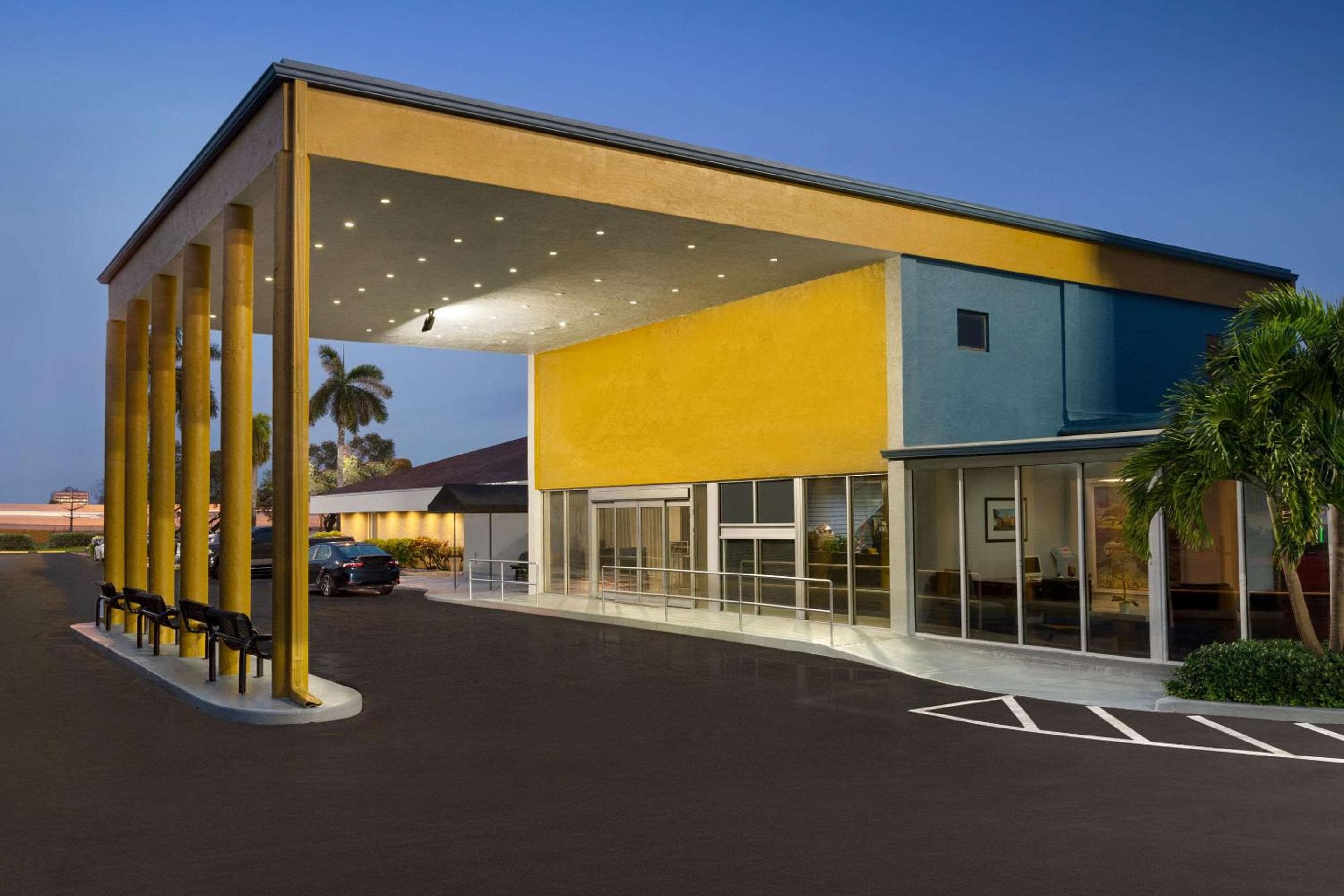 Days Inn presso il Wyndham Miami International Airport — 2