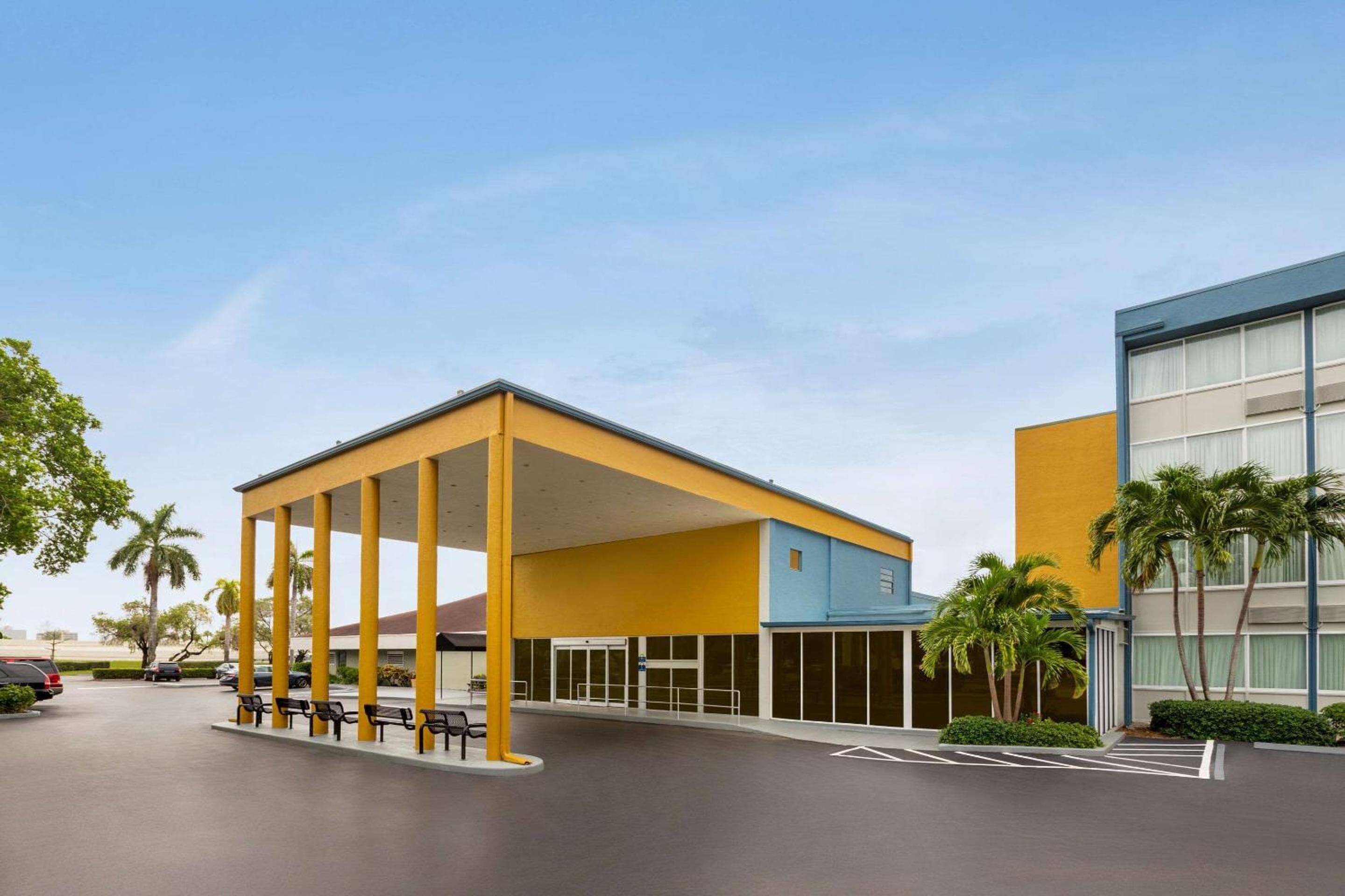 Days Inn presso il Wyndham Miami International Airport — 1