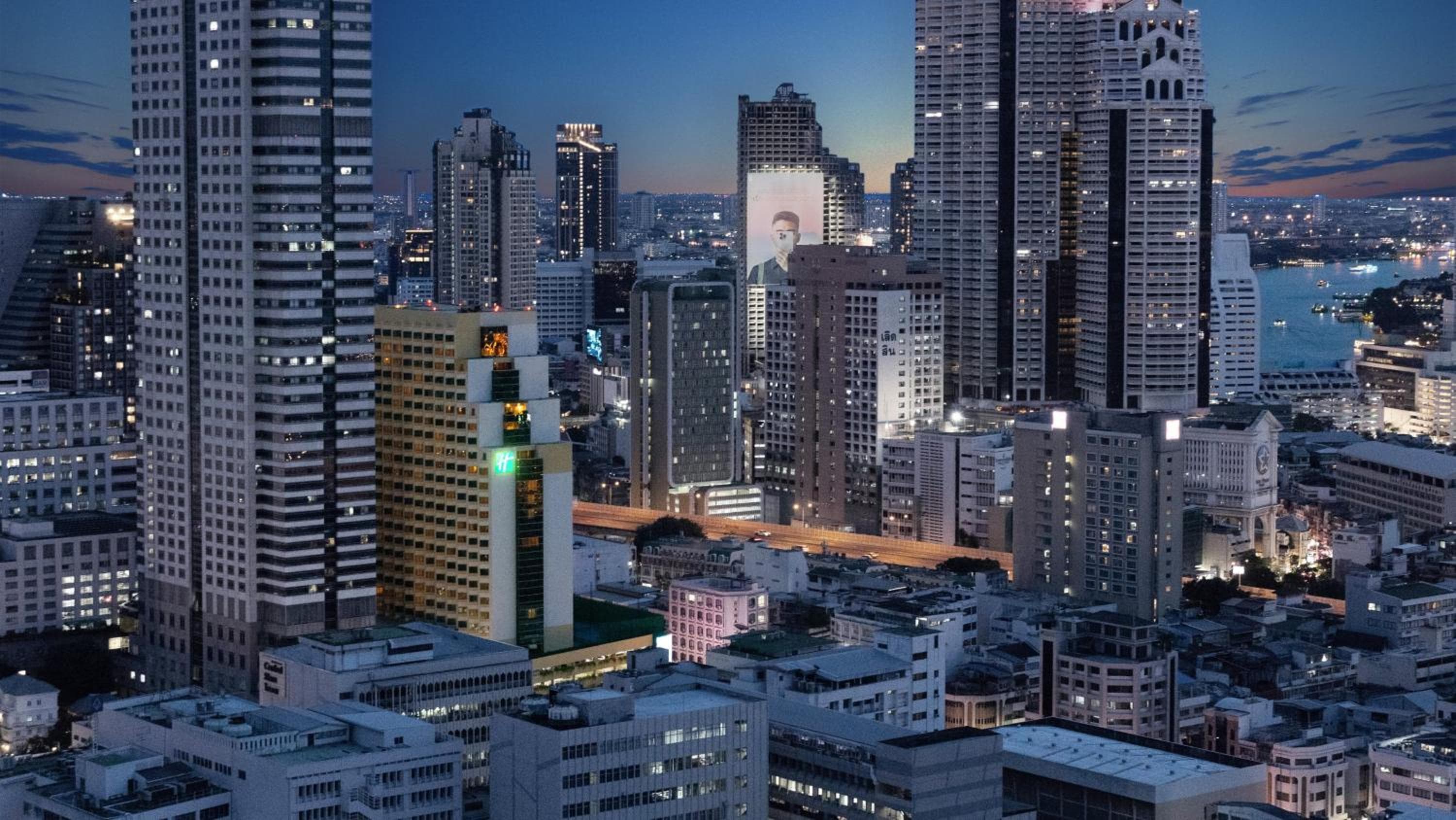 Holiday Inn Bangkok Silom by IHG — 13