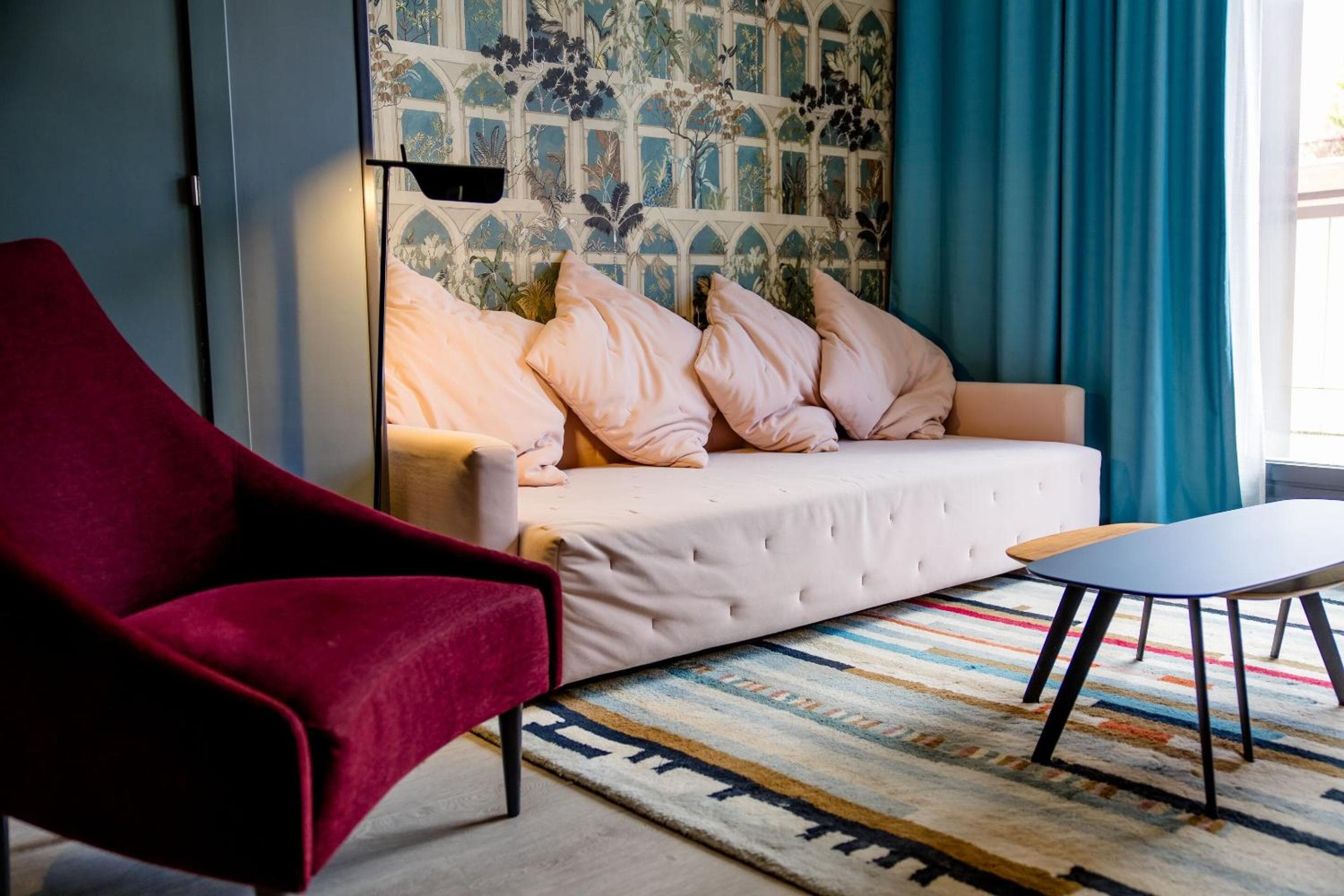 Motel One Madrid-Plaza de España — 2
