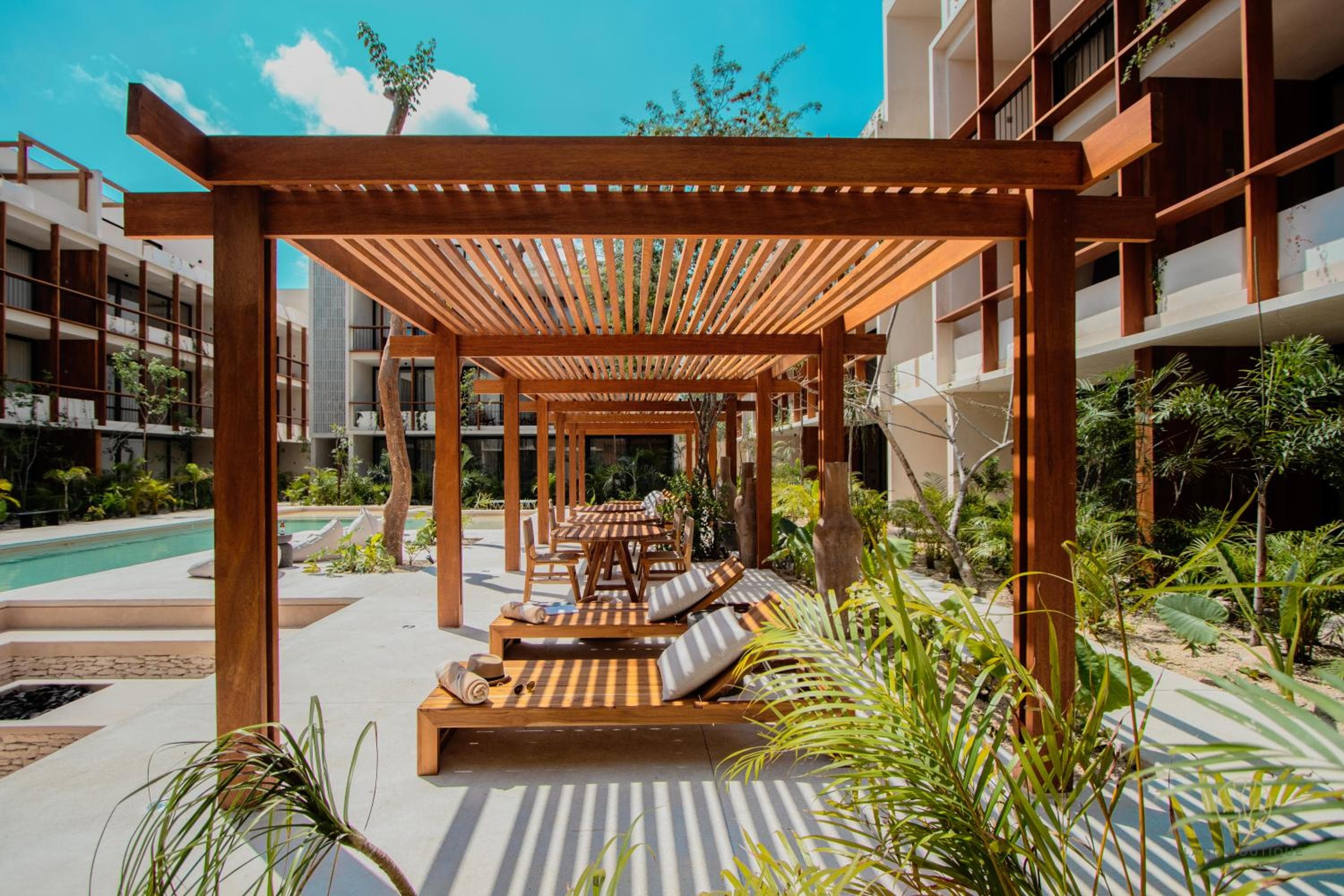 Muunek by Land Boutique - Muunek by Land Boutique — 10