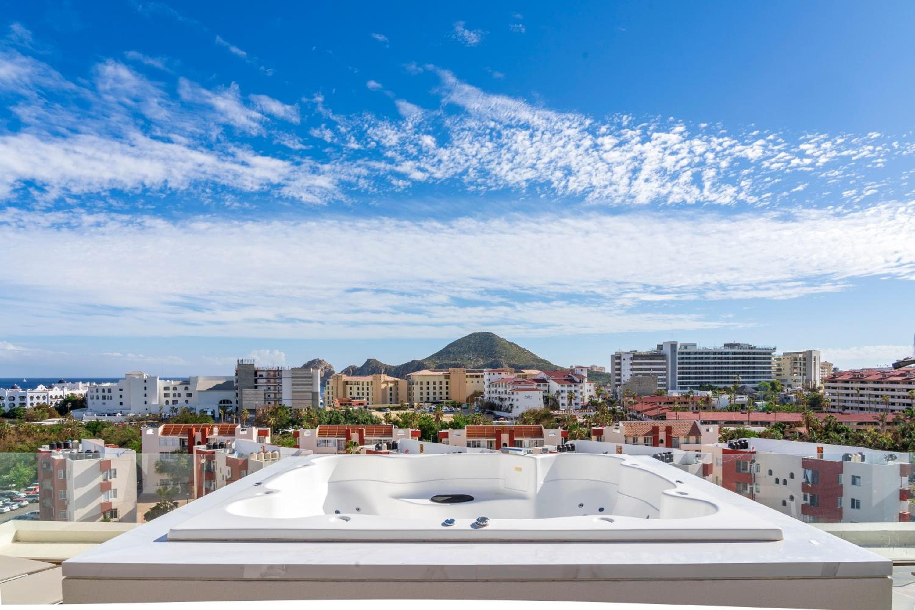 New Penthouse in Medano with Jacuzzi and Terrace — 11