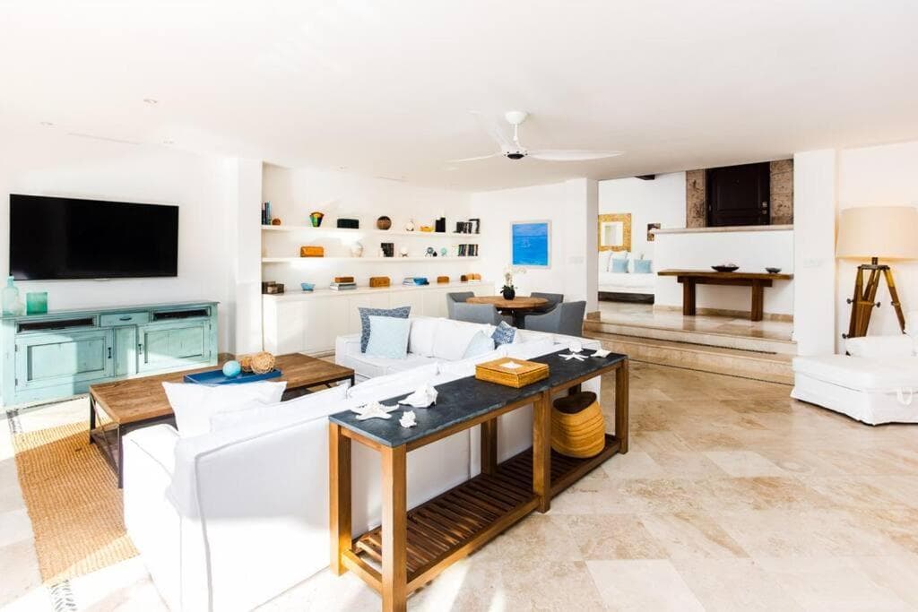 LA ROCA 8 min WALKING DISTANCE TO THE BEACH — 17