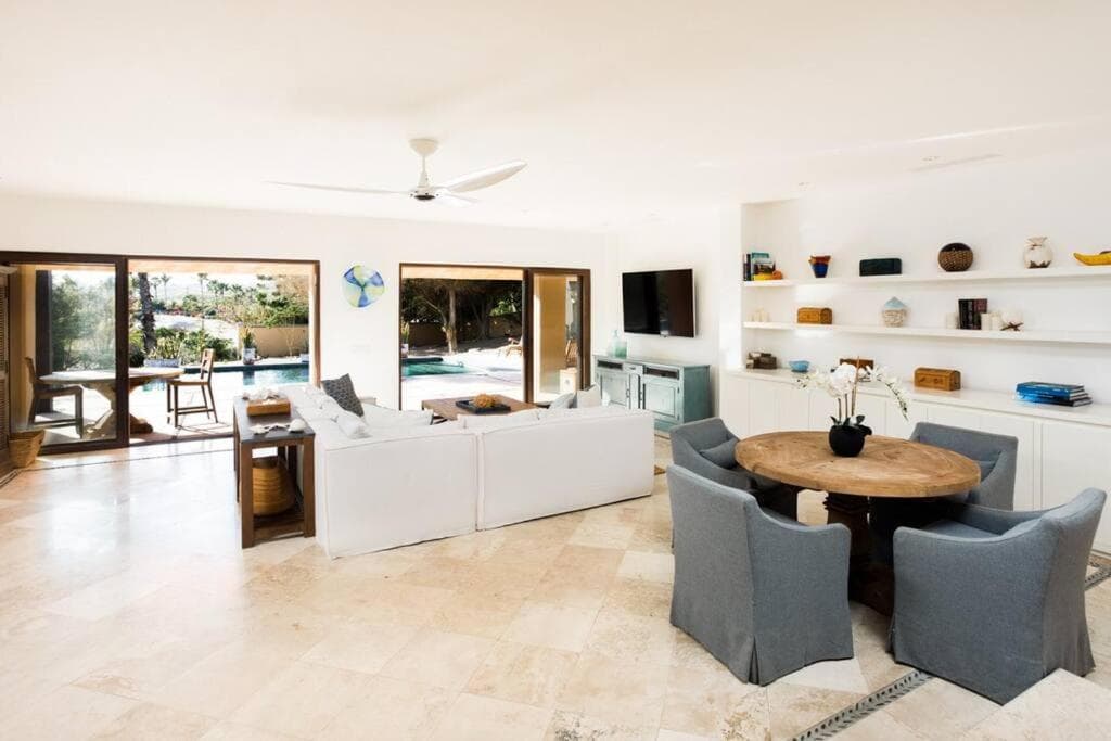 LA ROCA 8 min WALKING DISTANCE TO THE BEACH — 13