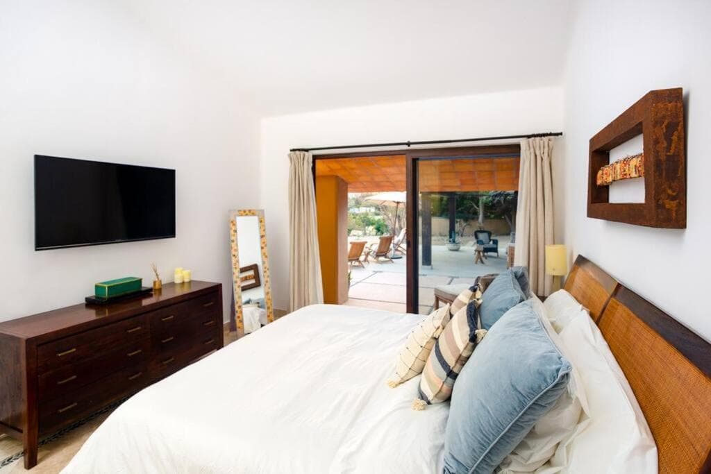 LA ROCA 8 min WALKING DISTANCE TO THE BEACH — 18