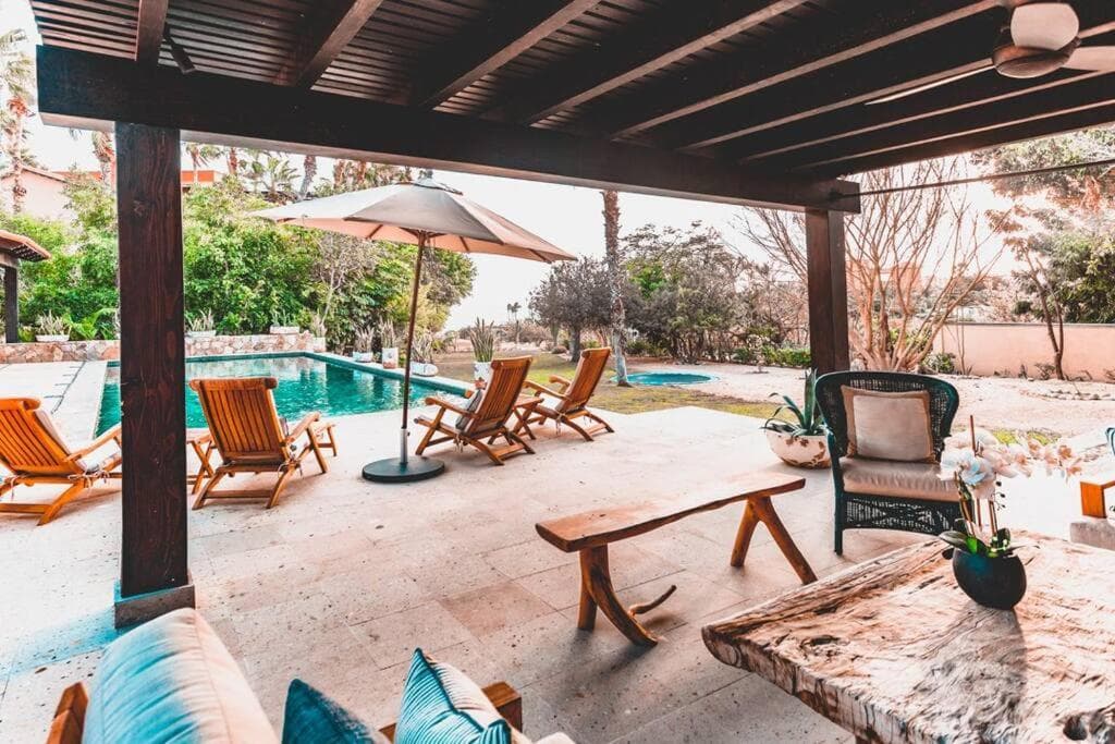 LA ROCA 8 min WALKING DISTANCE TO THE BEACH — 14