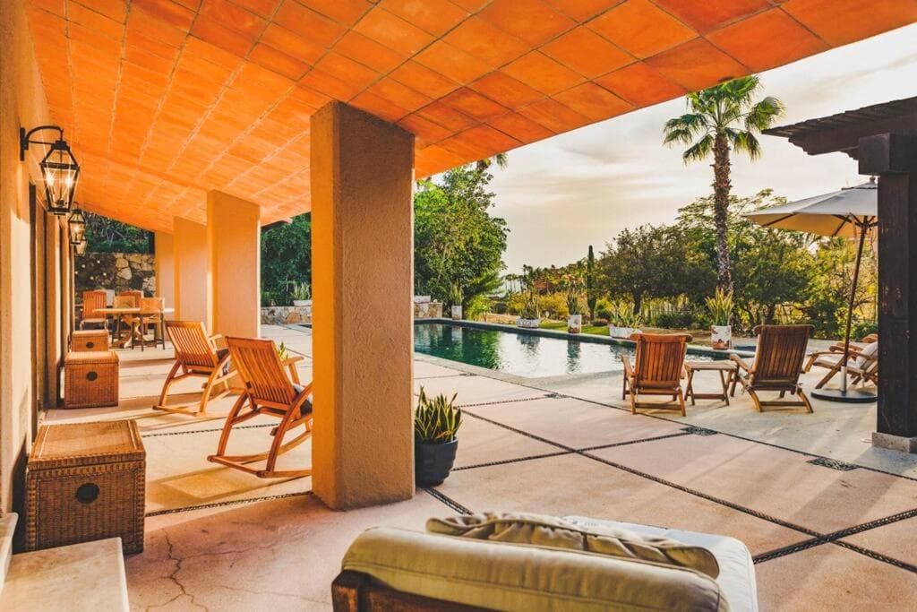 LA ROCA 8 min WALKING DISTANCE TO THE BEACH — 26