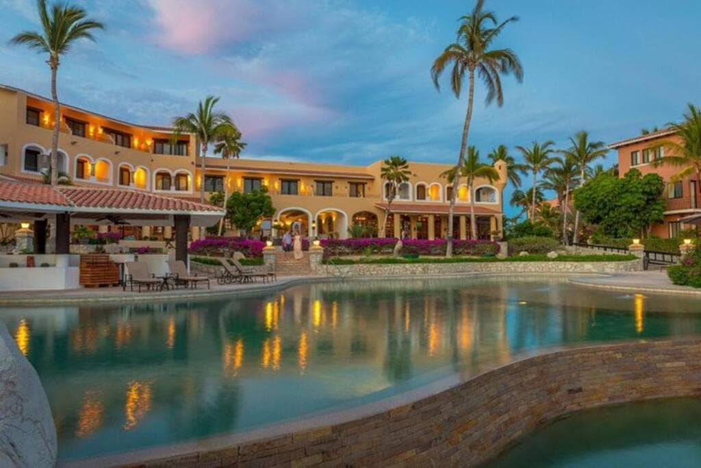 LA ROCA 8 min WALKING DISTANCE TO THE BEACH — 1
