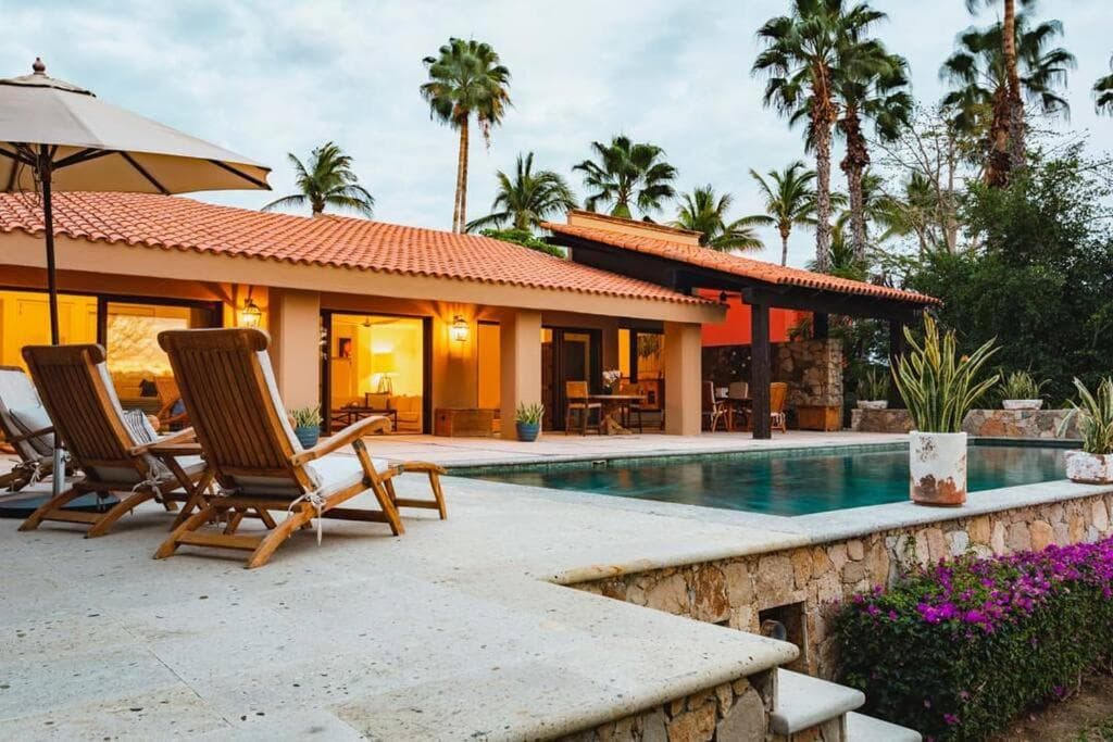 LA ROCA 8 min WALKING DISTANCE TO THE BEACH — 27